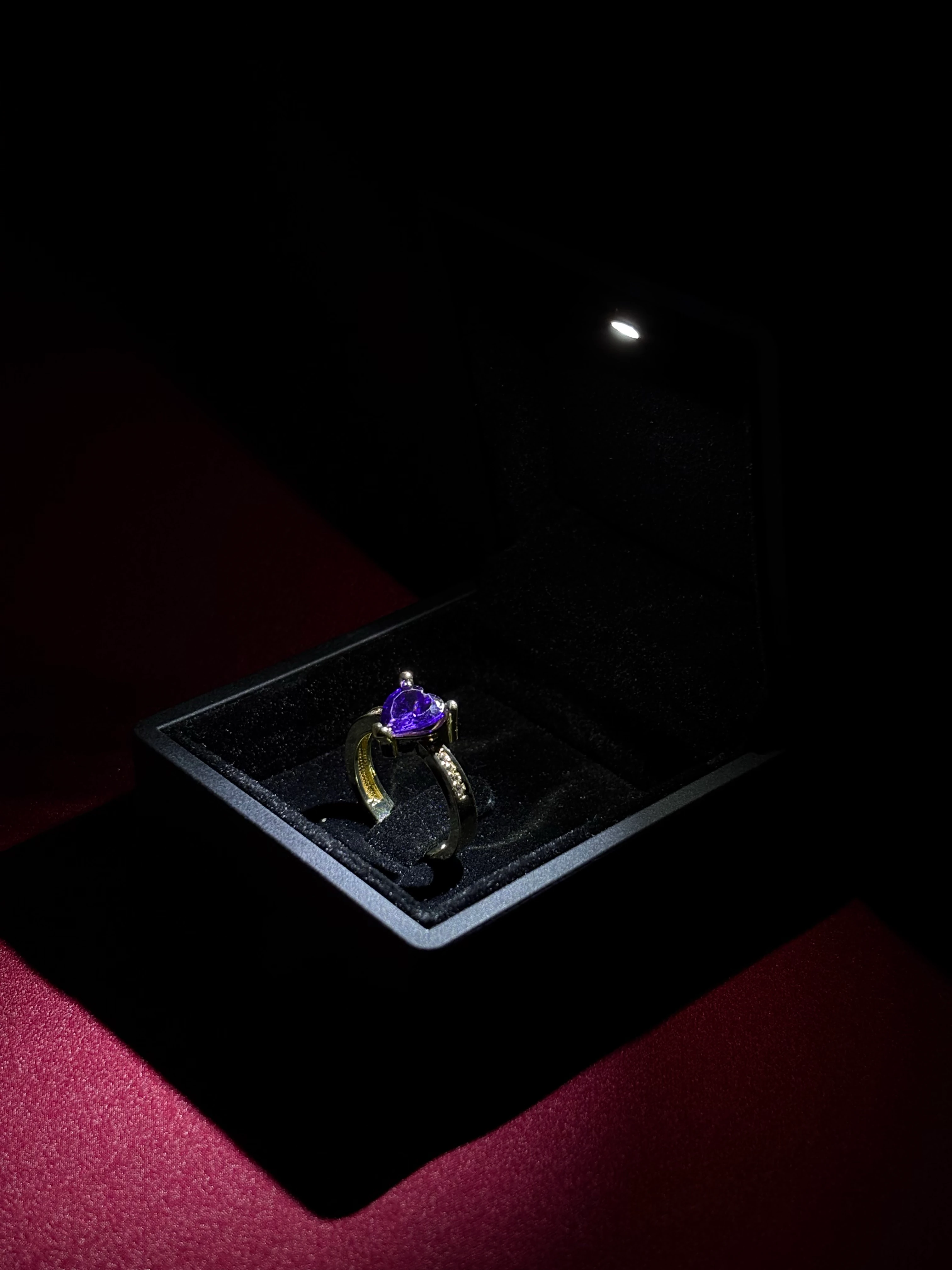 Mor Tektaş Yüzük (GOLD)