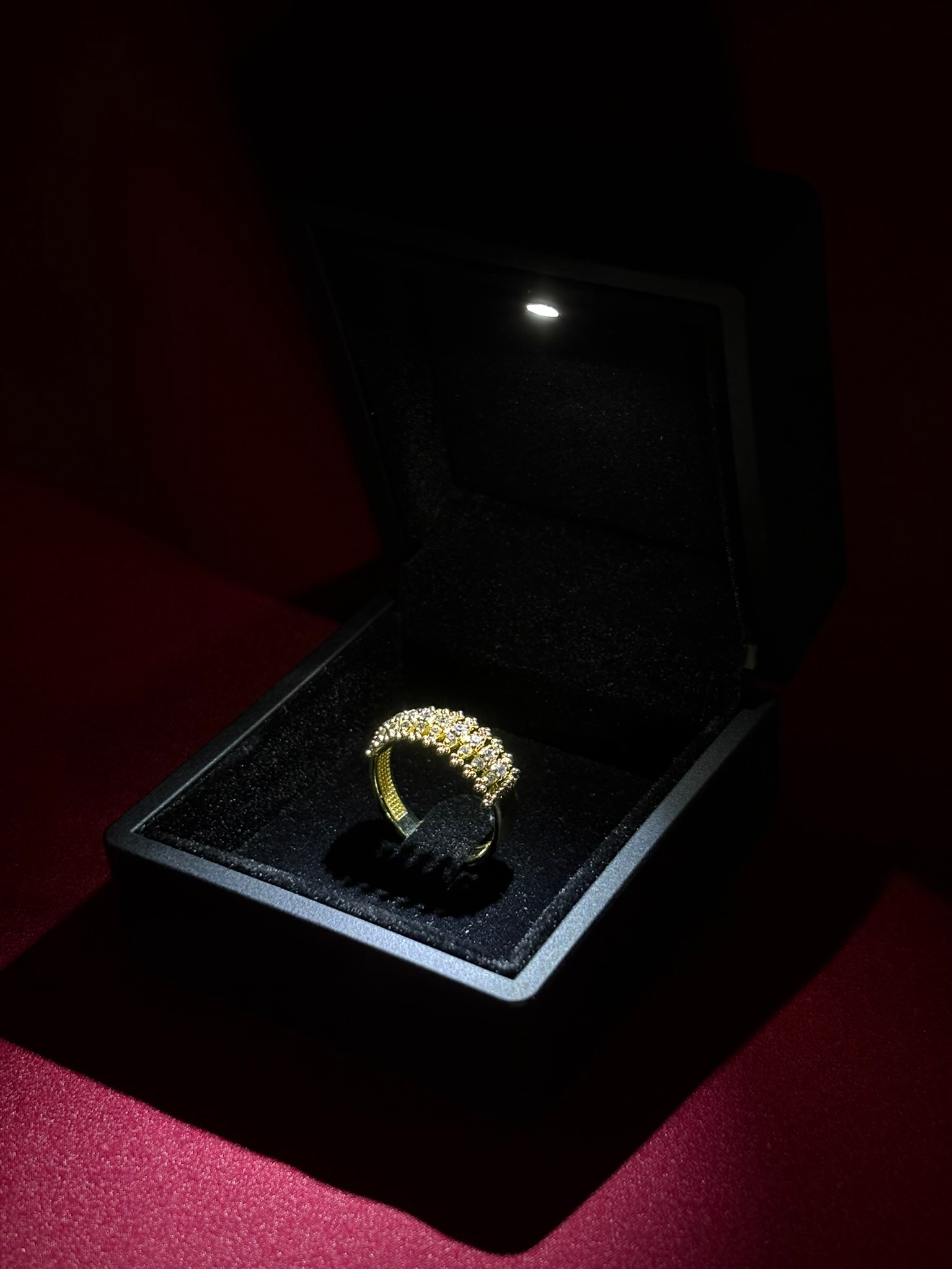 Pırlanta Detaylı Yüzük (GOLD)