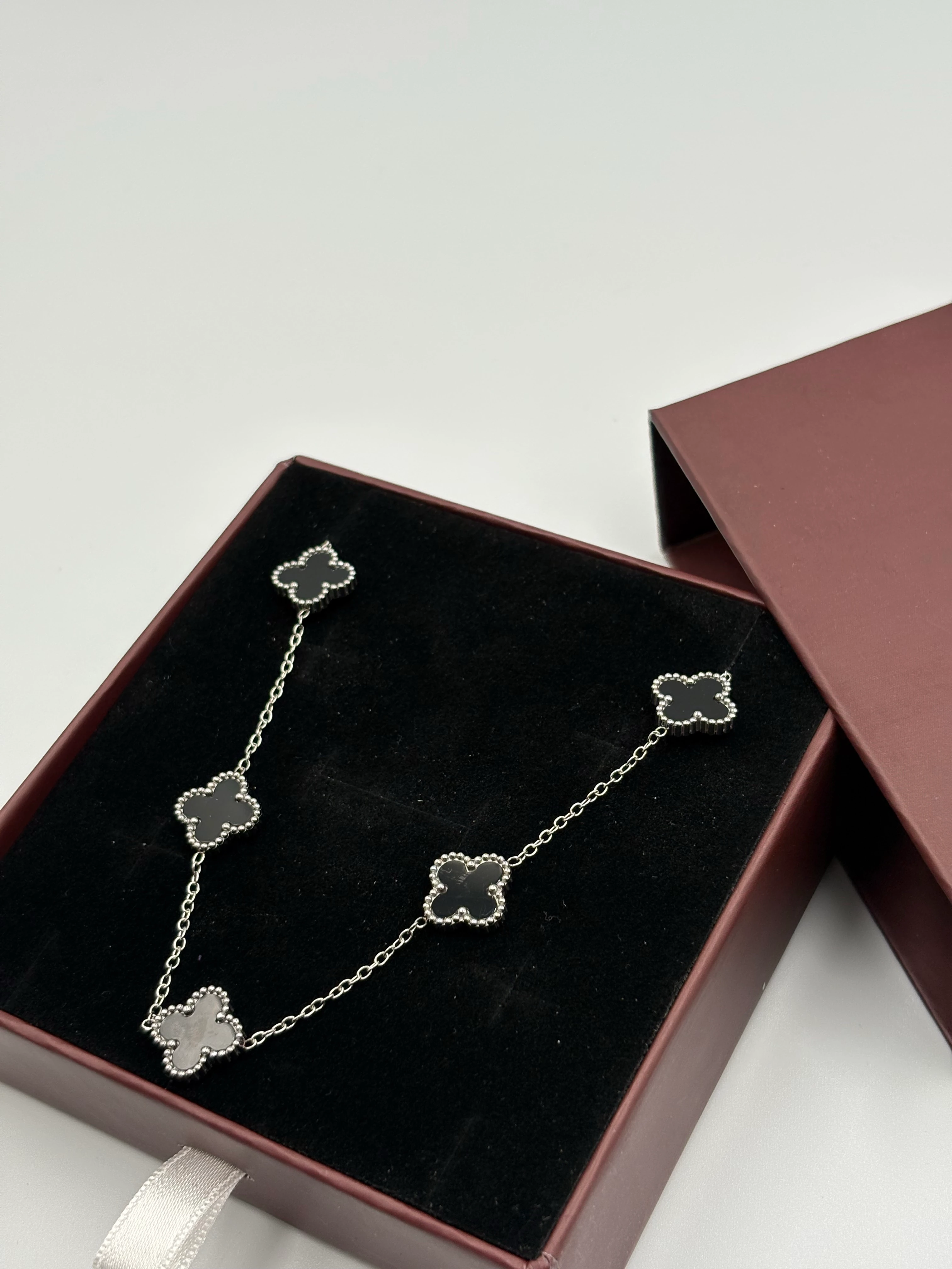 siyah yonca kolye ( GÜMÜŞ)