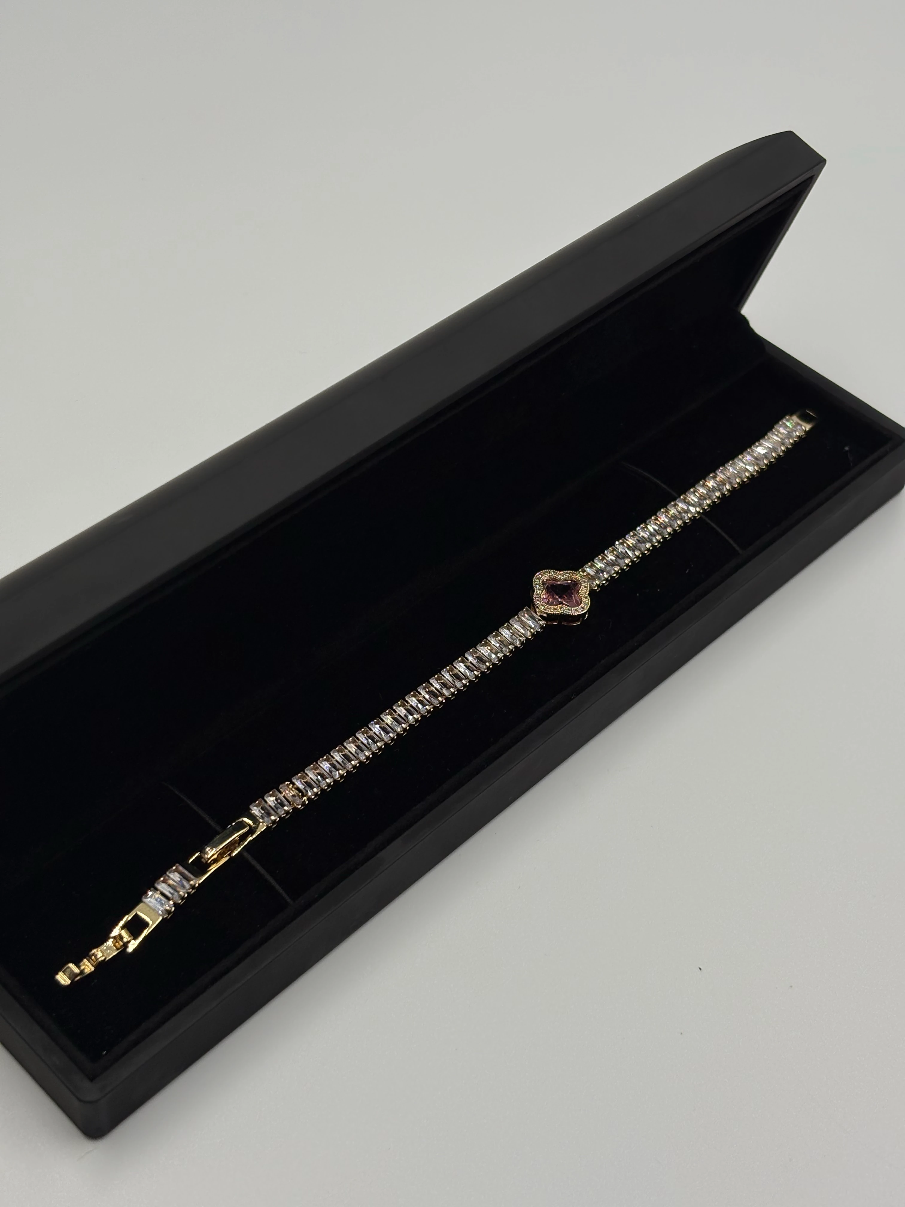 clover shıne bileklik 