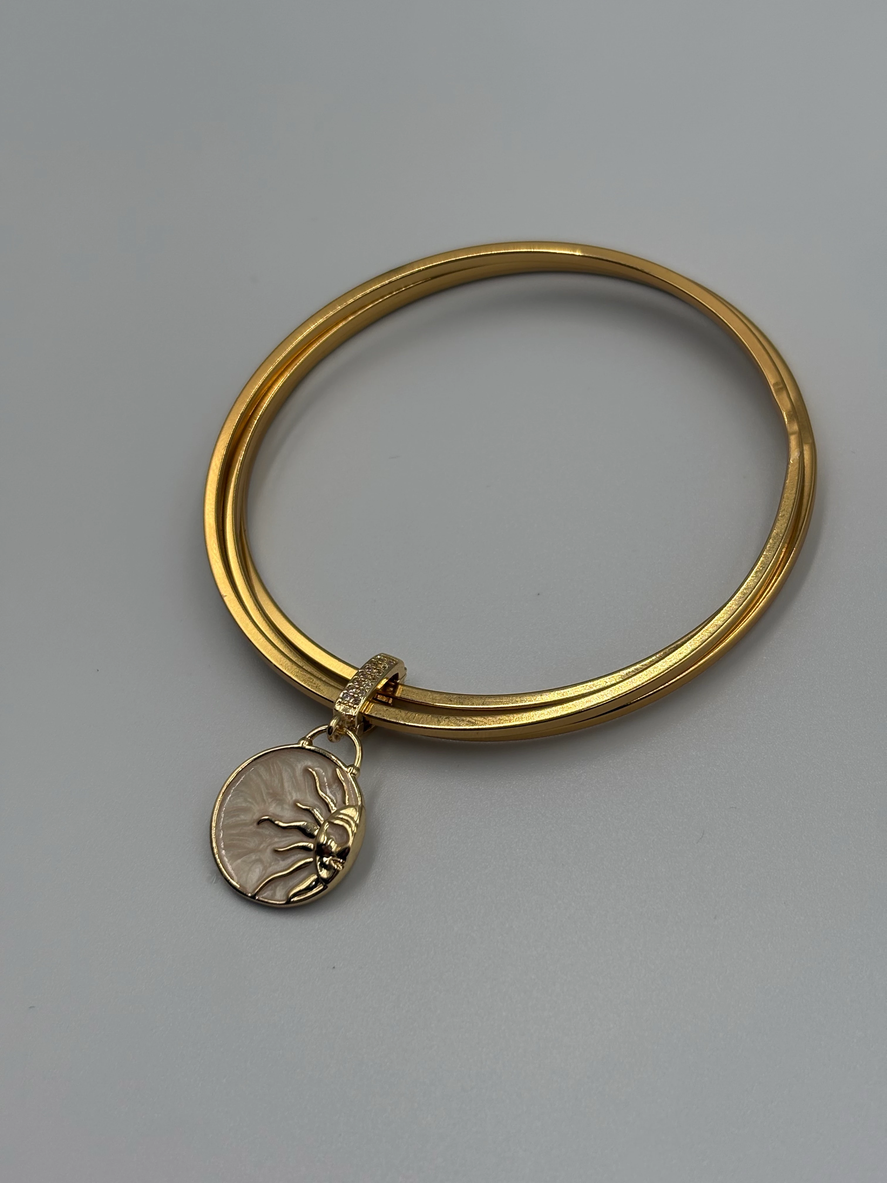 Çoklu ajda Bileklik 