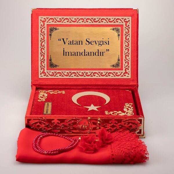 Raşel Kutu Kur’an-ı Kerim Ay Yıldız Kombin Set (Tesbih, Şal) 