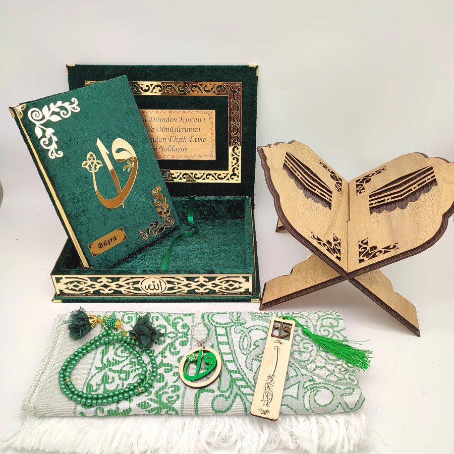Kadife Kutulu Kur’an-ı Kerim + Seccade + Rahle+Tesbih - Yeşil