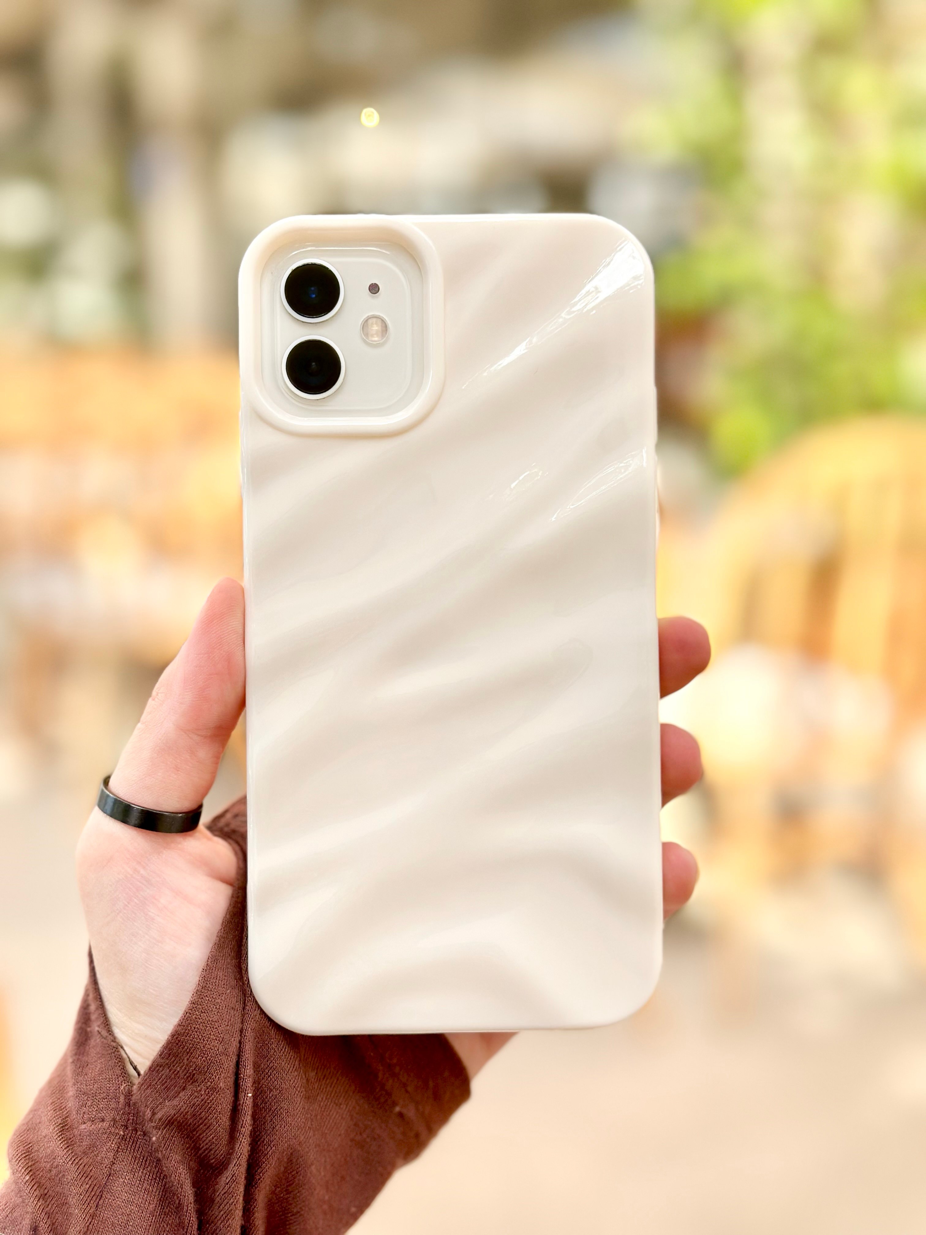 iPhone 11 Sedef Dalgalı Wavy Kılıf  - Beyaz