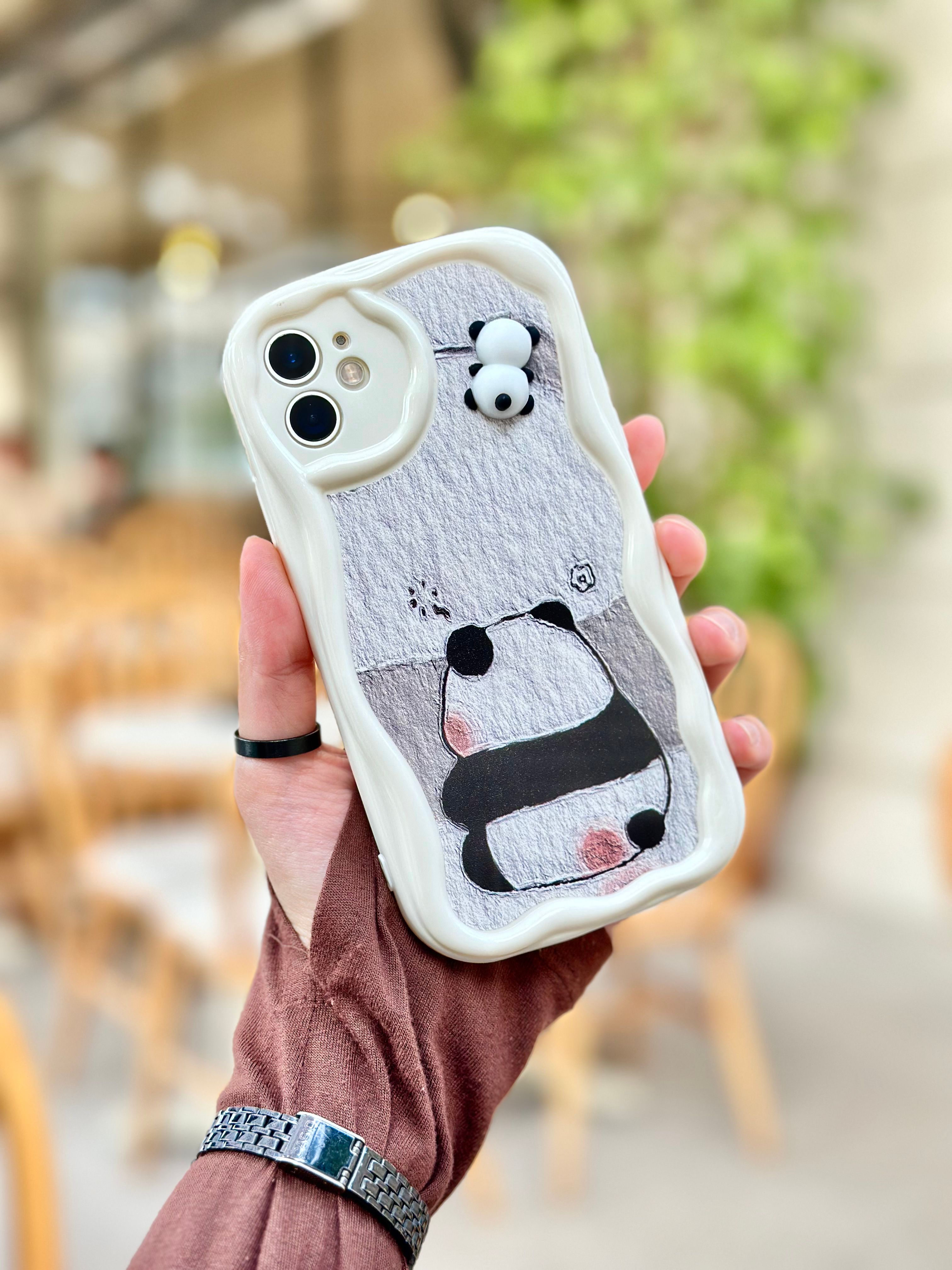 iPhone 11 Sevimli Ayıcık Panda Desenli 3 Boyutlu Şirin Parlak Tasarım Panda Kılıf 