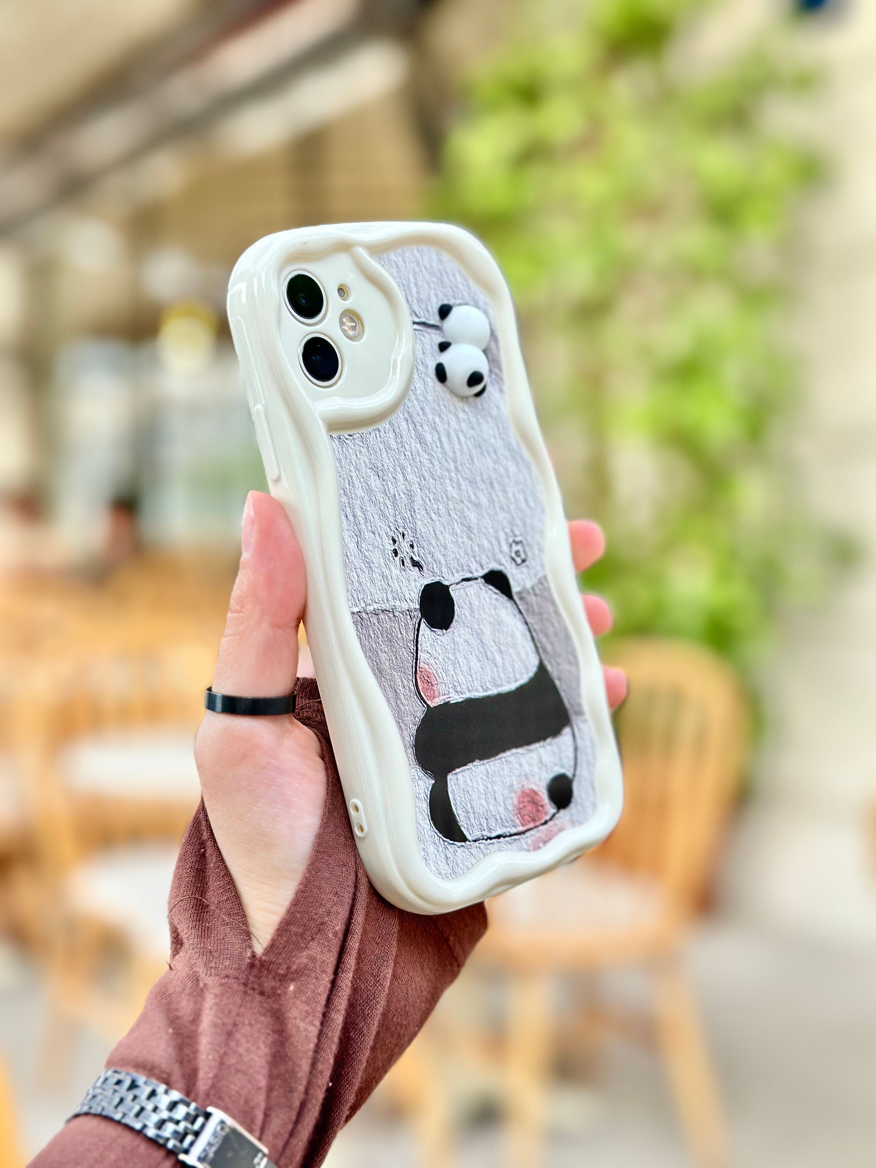 iPhone 11 Sevimli Ayıcık Panda Desenli 3 Boyutlu Şirin Parlak Tasarım Panda Kılıf 