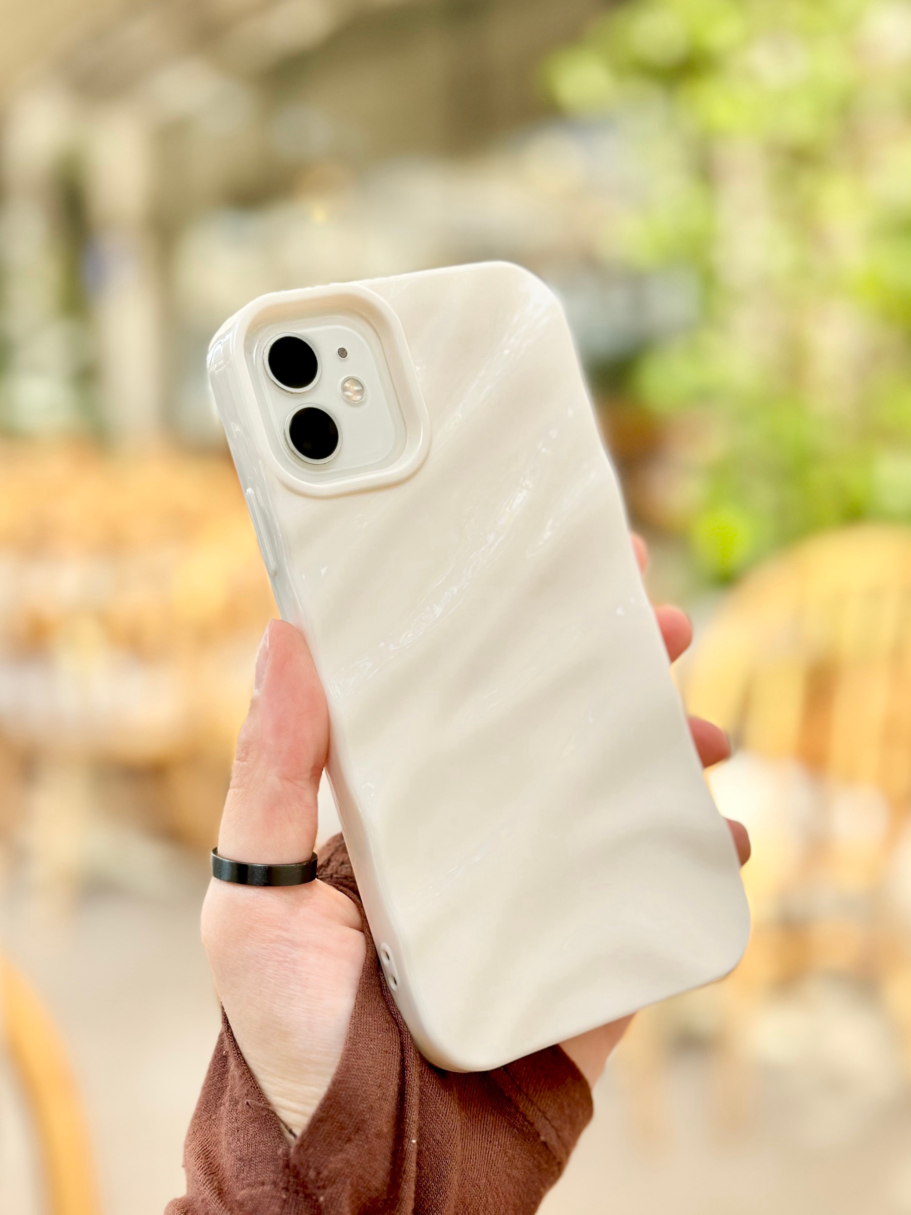 iPhone 11 Sedef Dalgalı Wavy Kılıf  - Beyaz