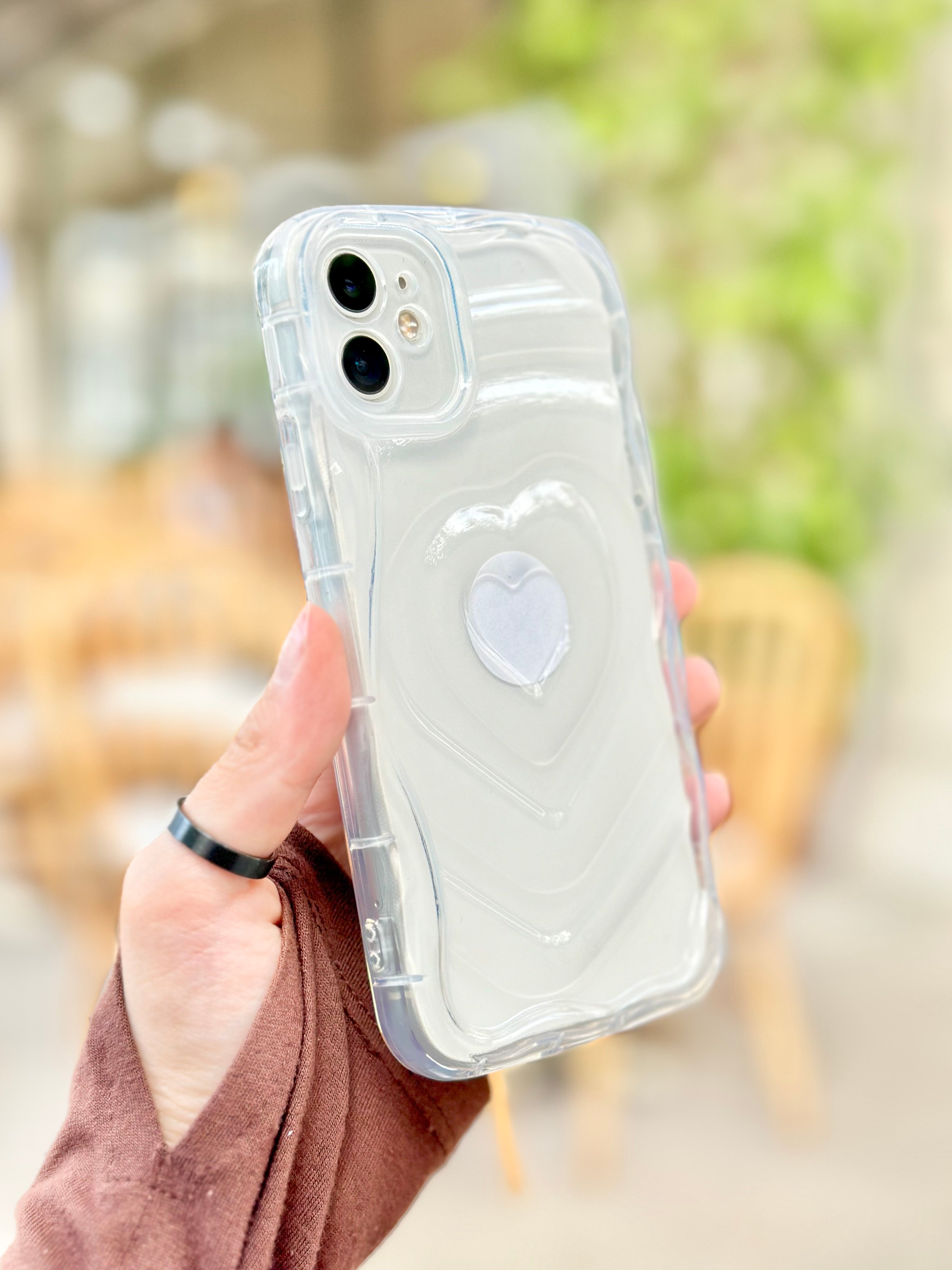 iPhone 11 Kalp Desenli Kabartmalı Zarif 3D Şeffaf Kamera Korumalı Silikon Kılıf