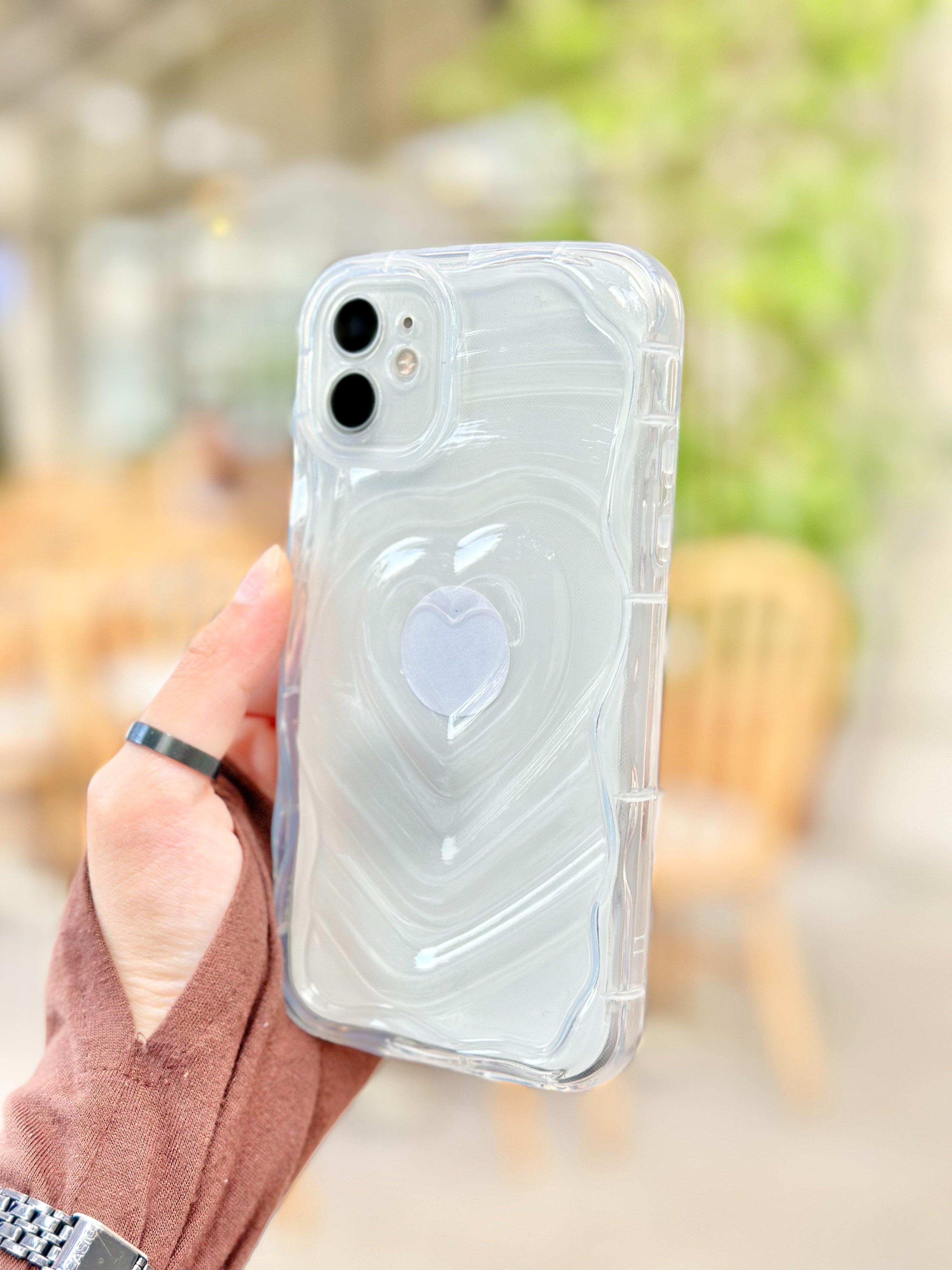 iPhone 11 Kalp Desenli Kabartmalı Zarif 3D Şeffaf Kamera Korumalı Silikon Kılıf