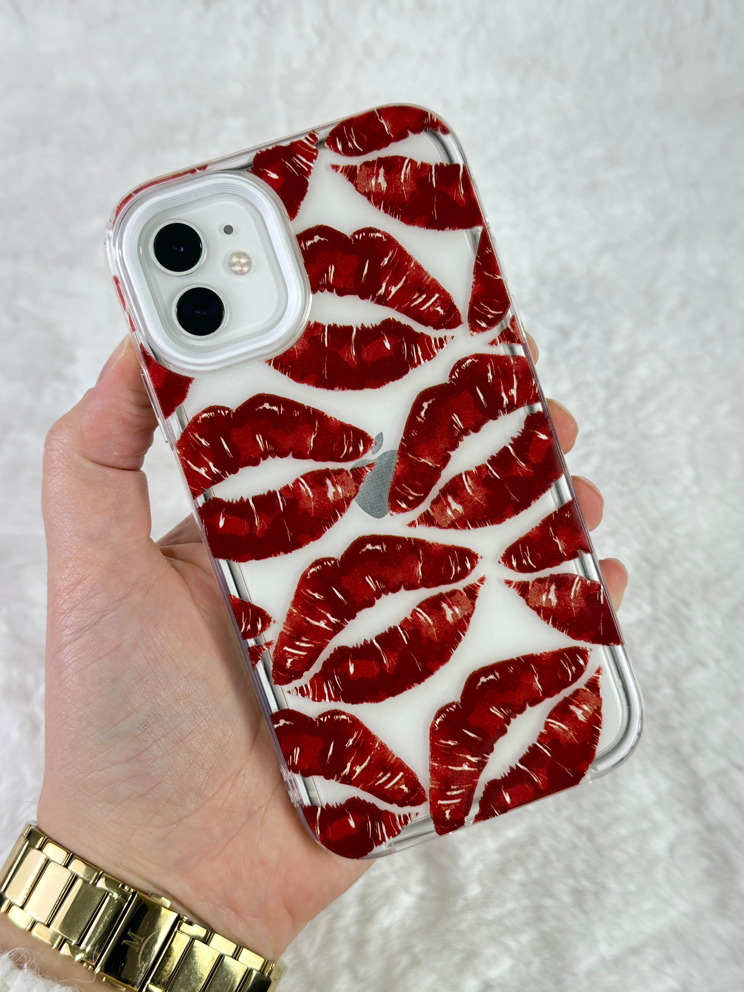 iPhone 11 Kamera Çıkıntılı Şeffaf Kırmızı Dudak Desenli Lips Kılıf