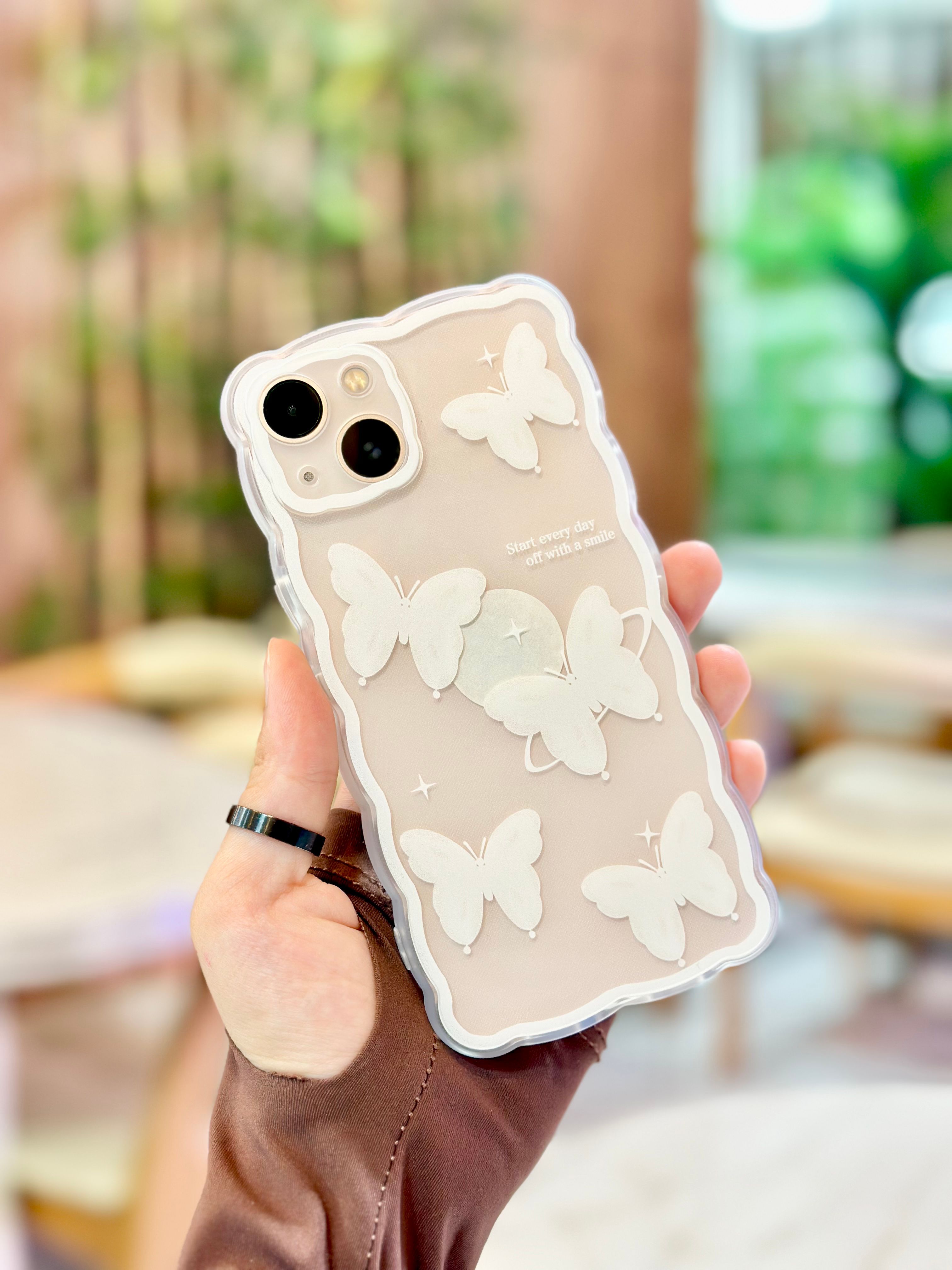 iPhone 14 Zarif Kelebek Desenli iPhone Butter Fly Kılıfı