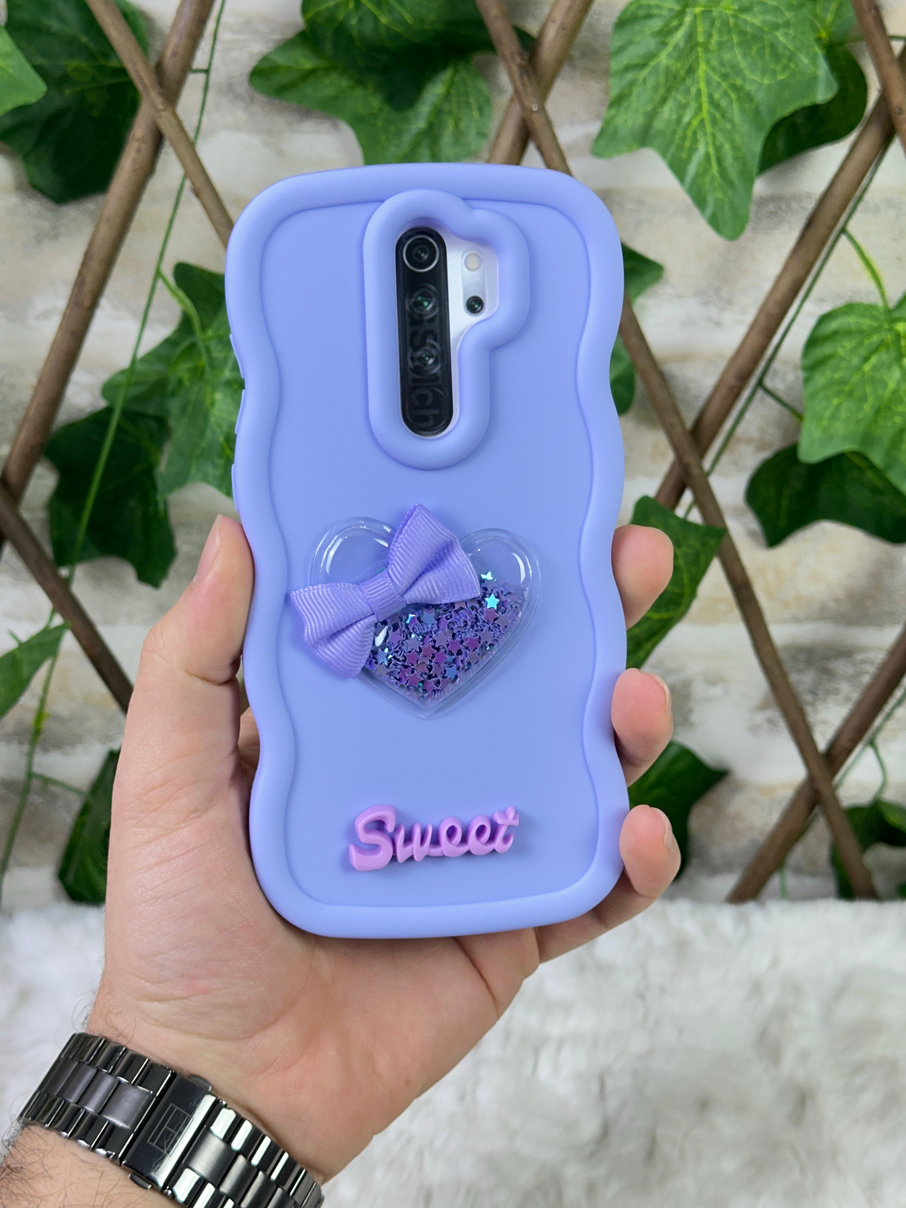 Xiaomi Redmi Note 8 Pro Uyumlu Renkli Kalp Kurdele Detaylı Simli Dalgalı Sweety Kılıf - Lila