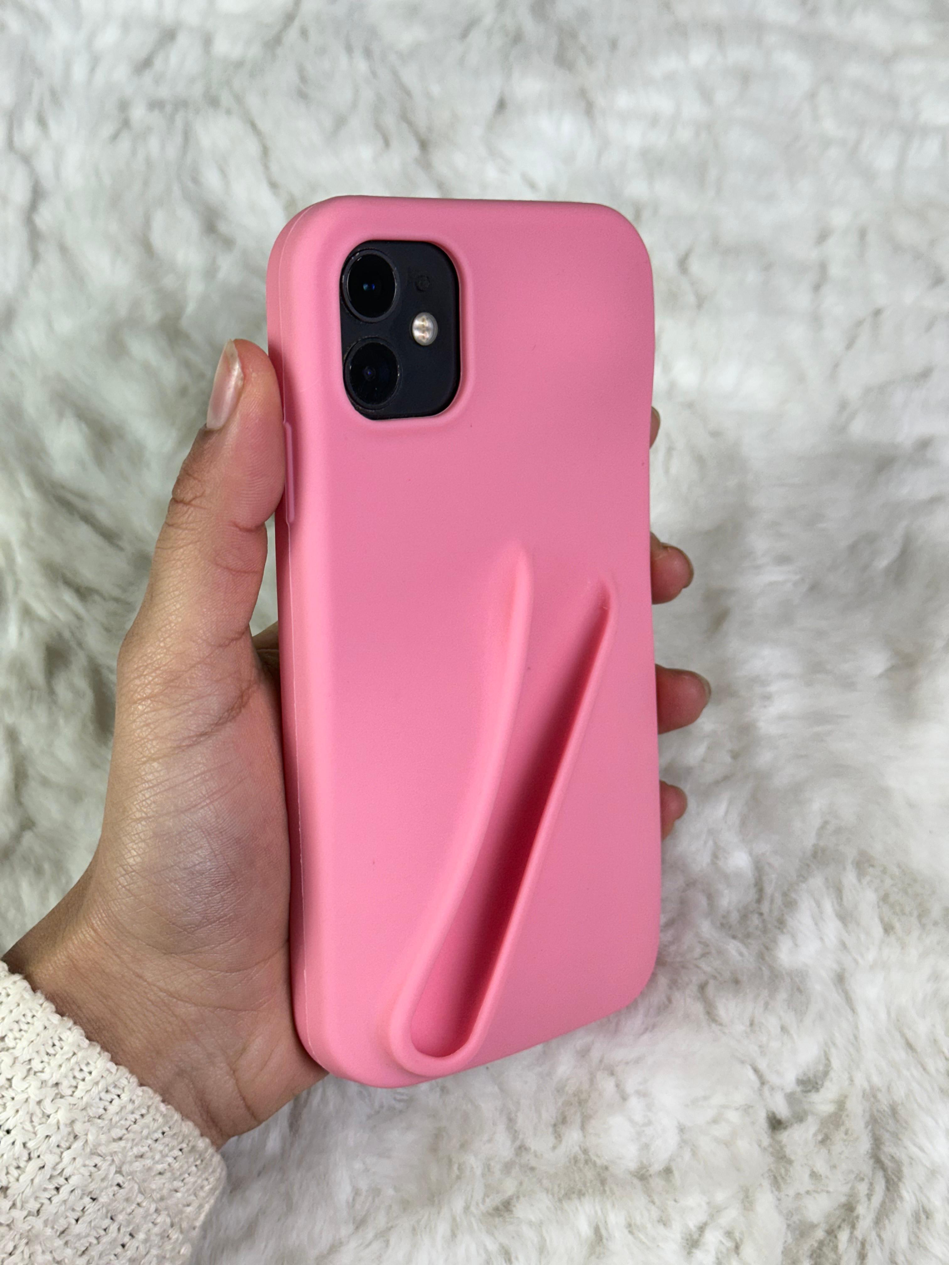 iPhone 11 Yumuşak Silikonlu Lip Balm Koyma Yeri Olan Gloss Kılıf 