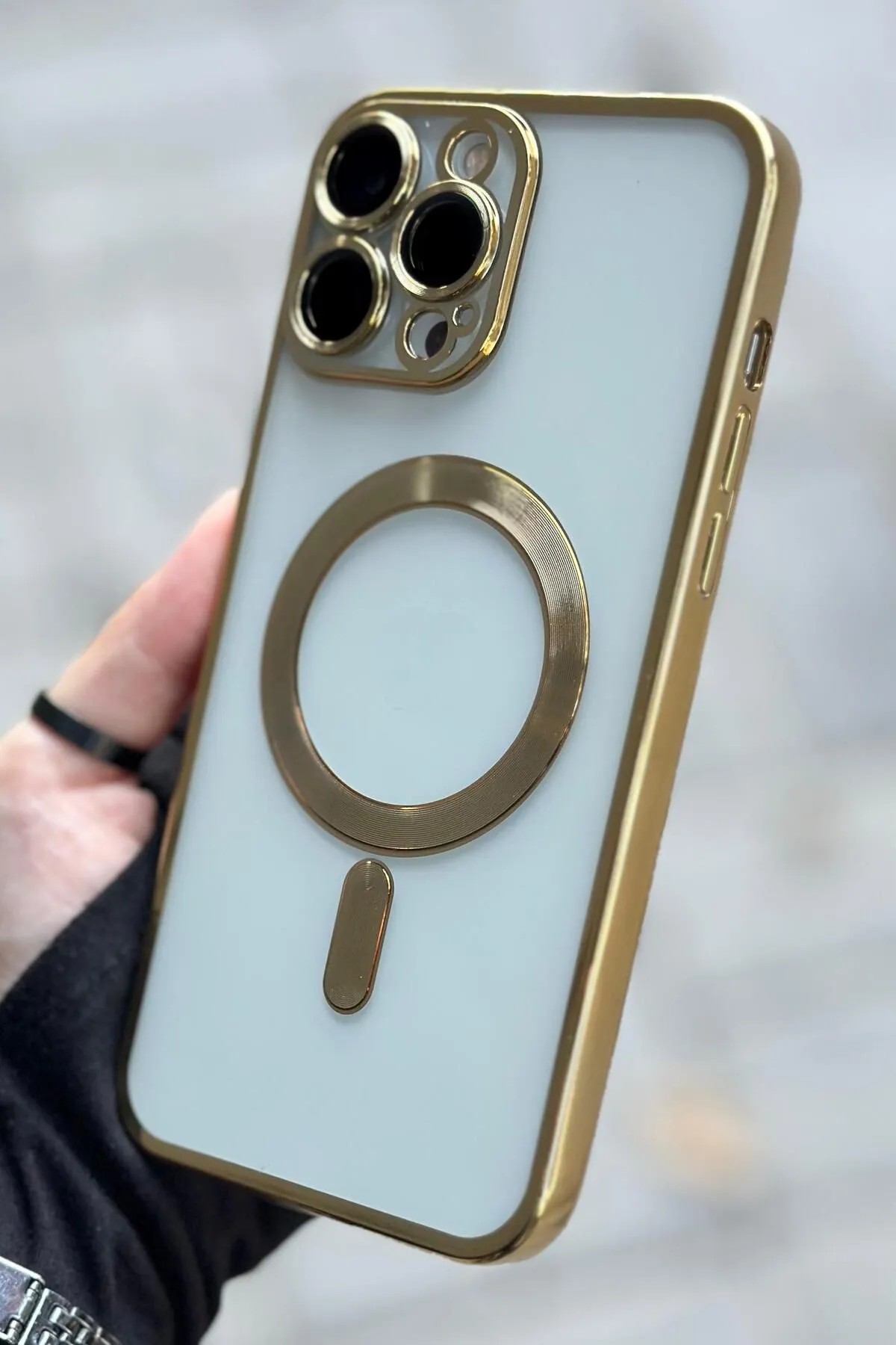 iPhone 15 Pro Max Kamera Korumalı Sararmaz Silikon Parlak Magsafe Destekli Modern Cetro Kılıf 