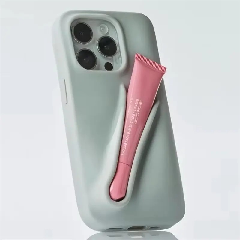 iPhone 11 Yumuşak Silikonlu Lip Balm Koyma Yeri Olan Gloss Kılıf 