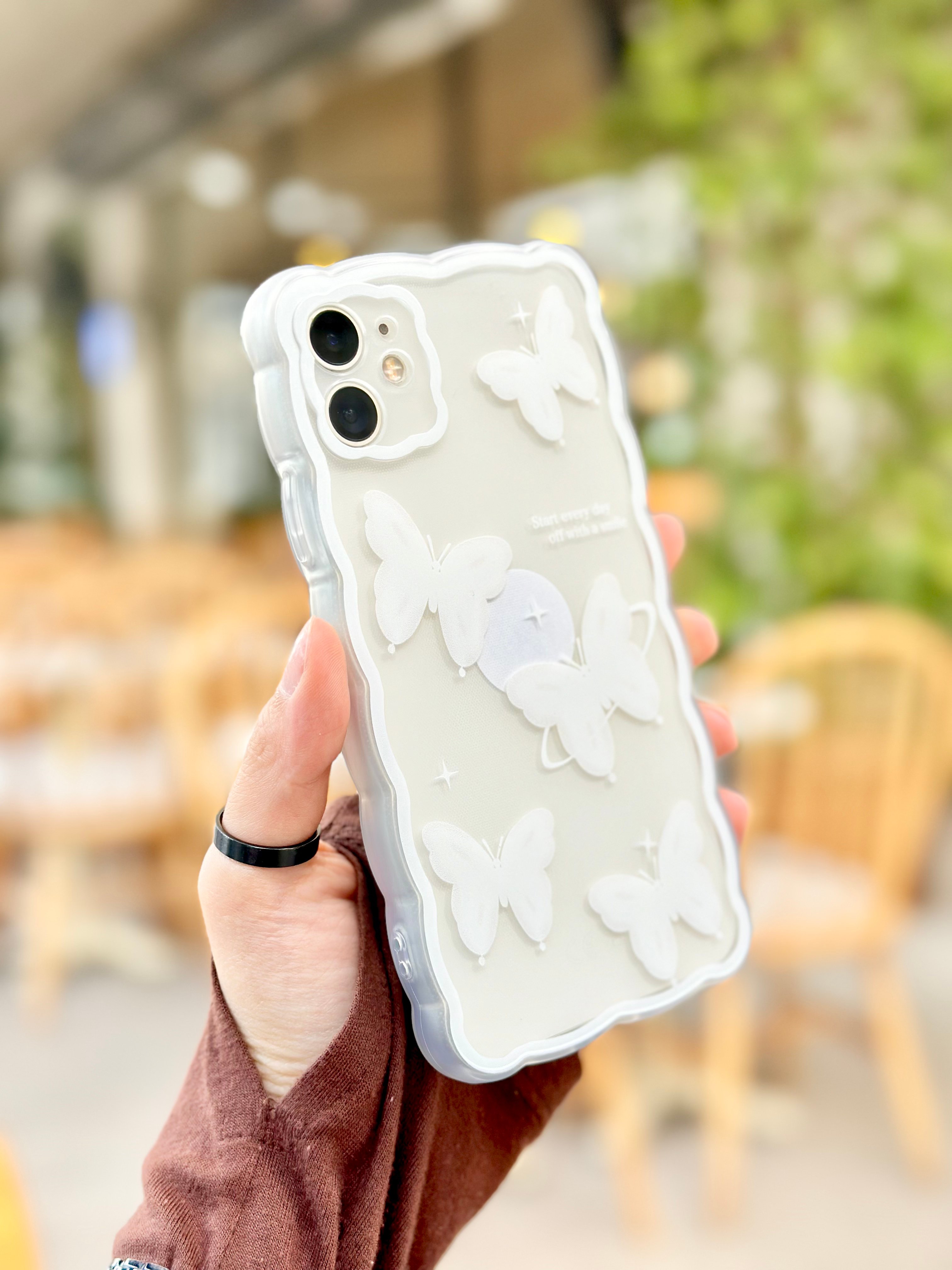 iPhone 11 Zarif Kelebek Desenli iPhone Butter Fly Kılıfı