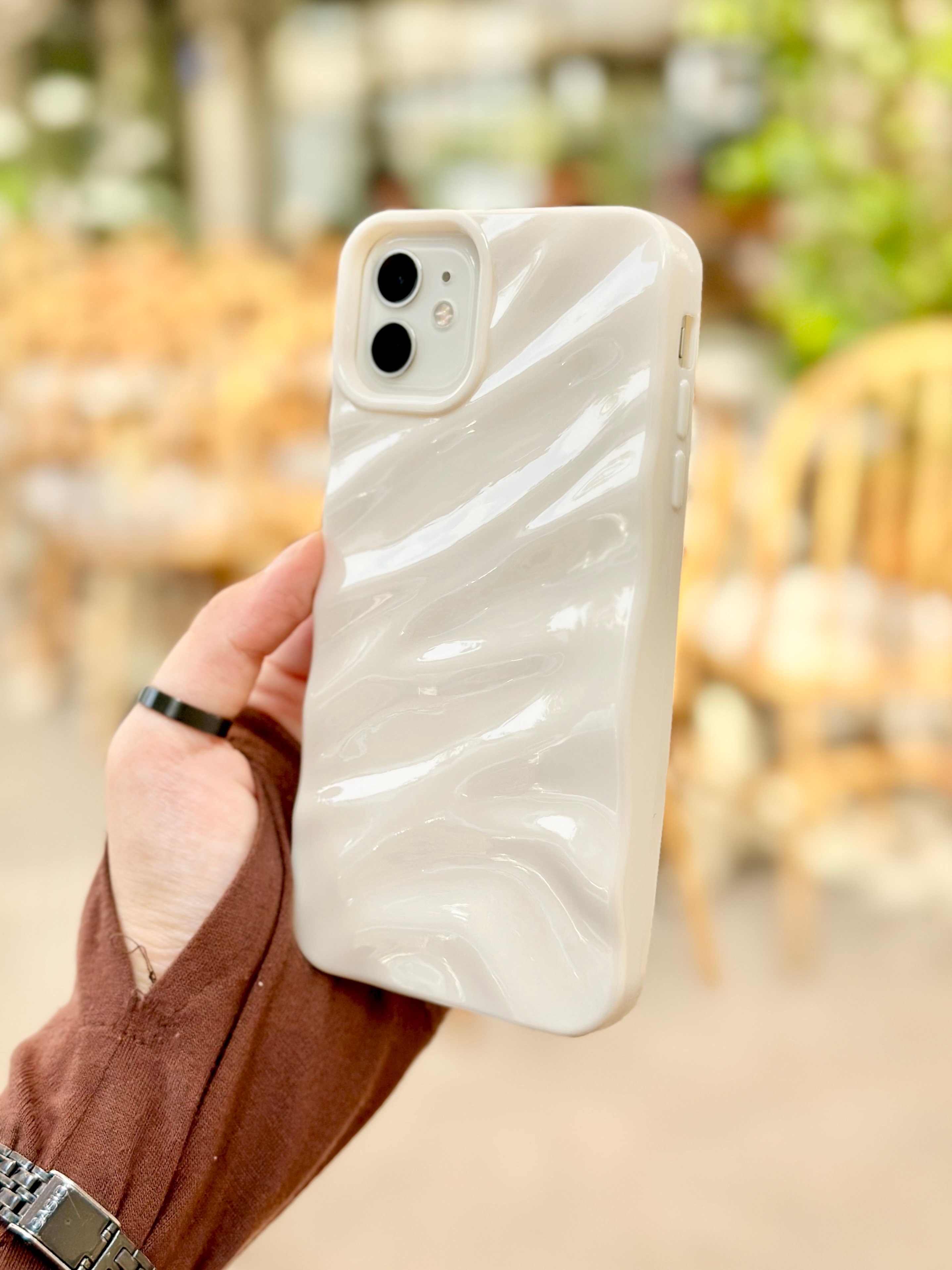 iPhone 11 Sedef Dalgalı Wavy Kılıf  - Beyaz