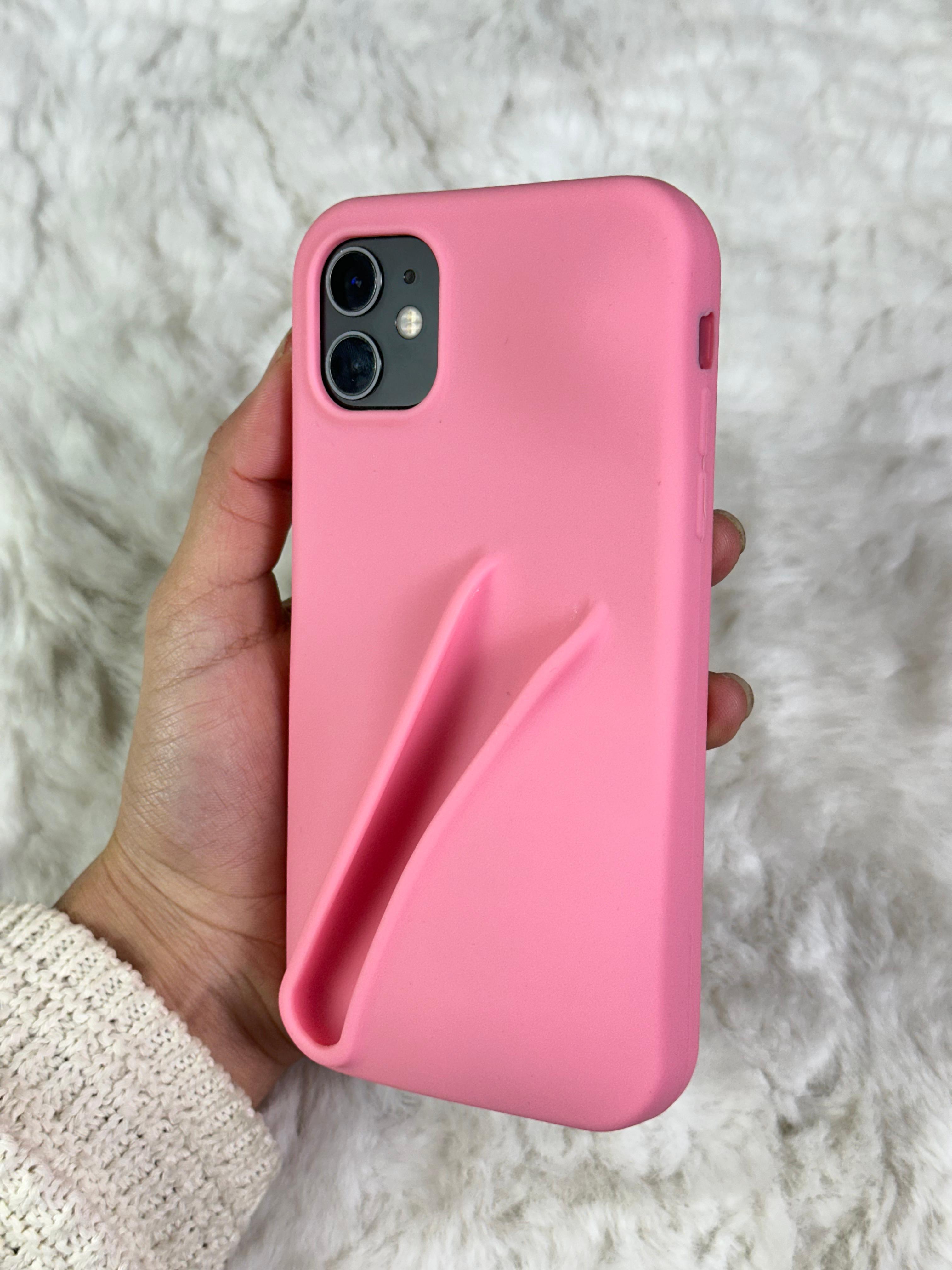 iPhone 11 Yumuşak Silikonlu Lip Balm Koyma Yeri Olan Gloss Kılıf 