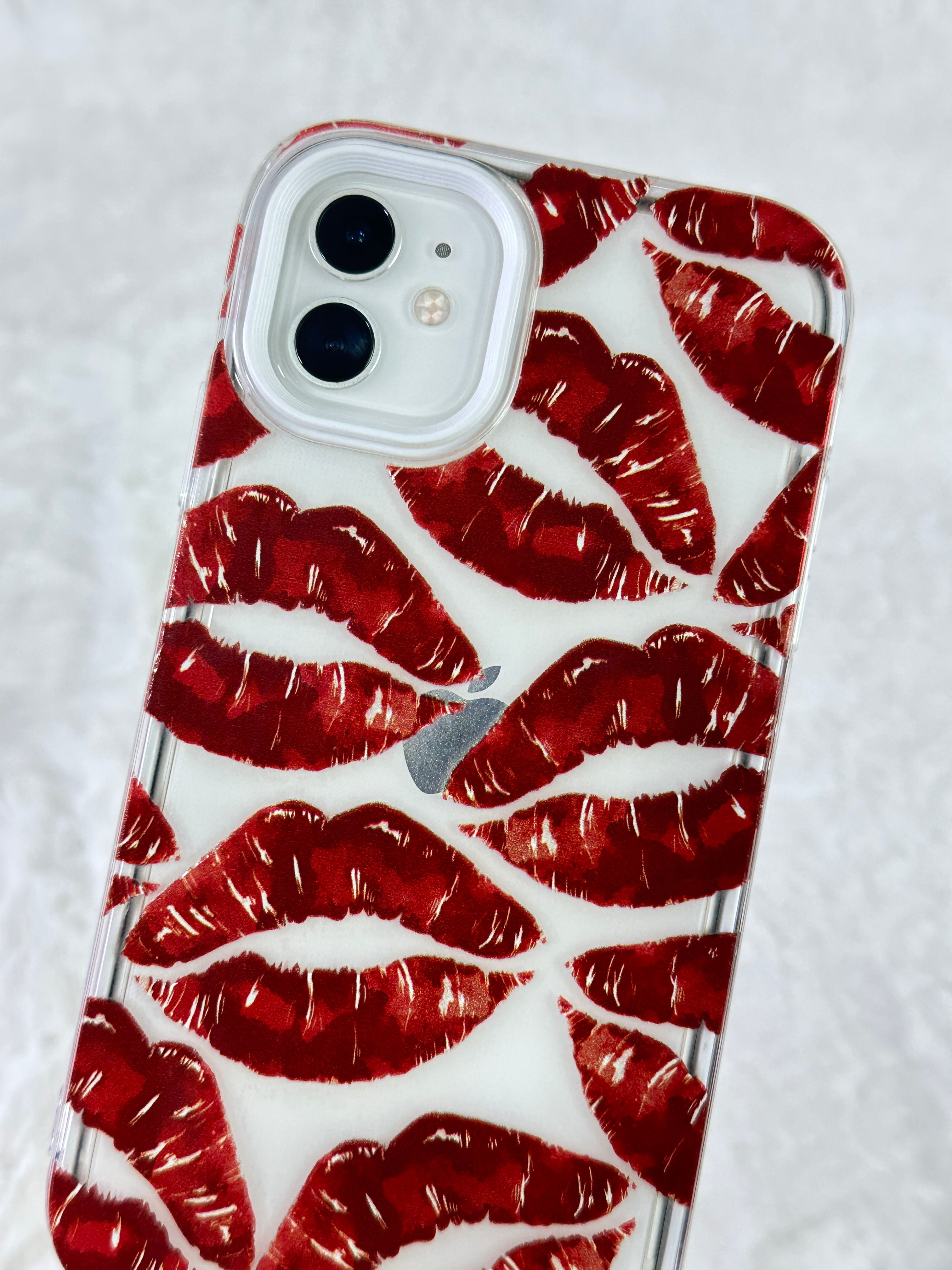 iPhone 11 Kamera Çıkıntılı Şeffaf Kırmızı Dudak Desenli Lips Kılıf