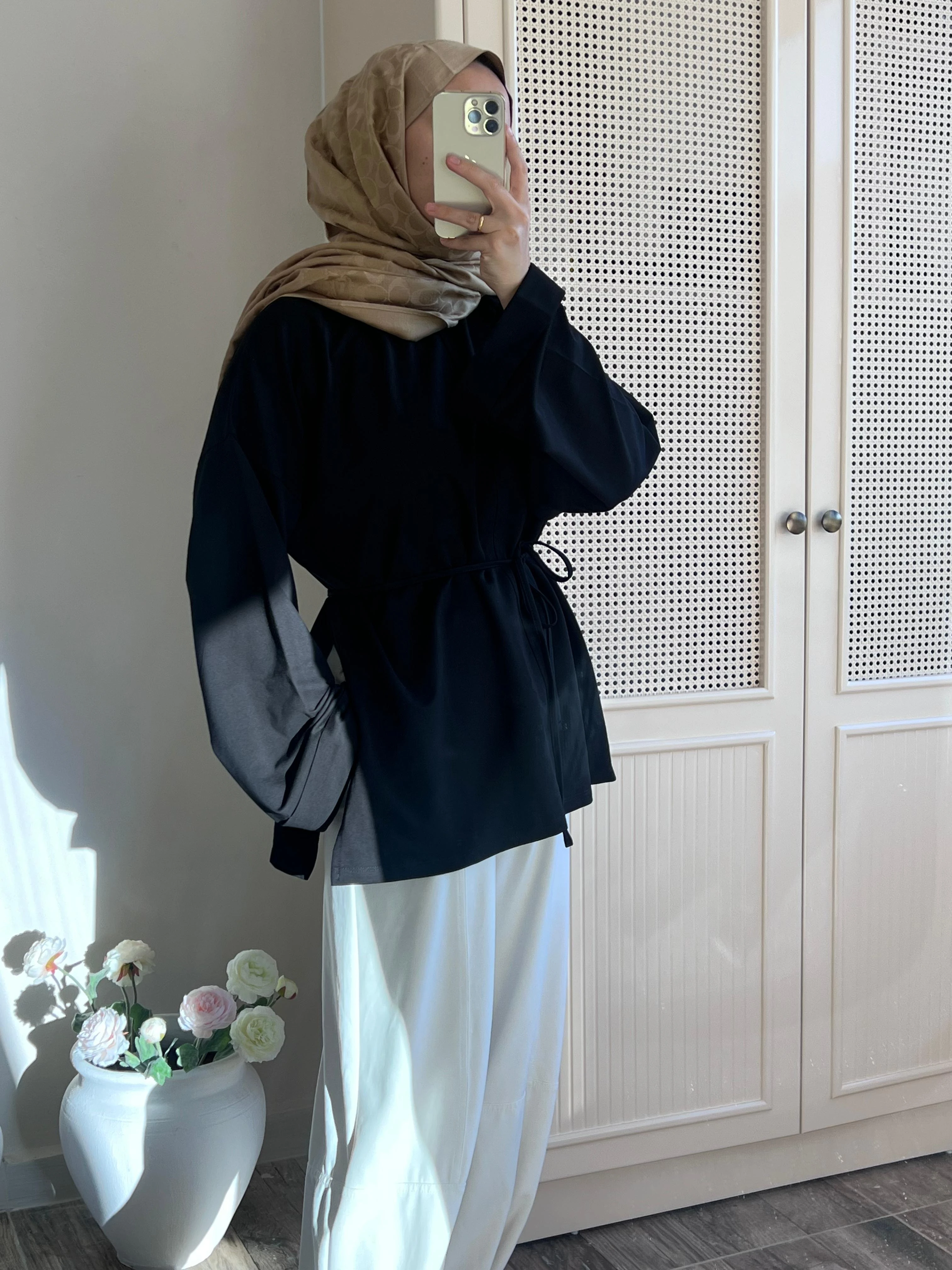 Yandan Yırtmaçlı Sweatshirt- Siyah