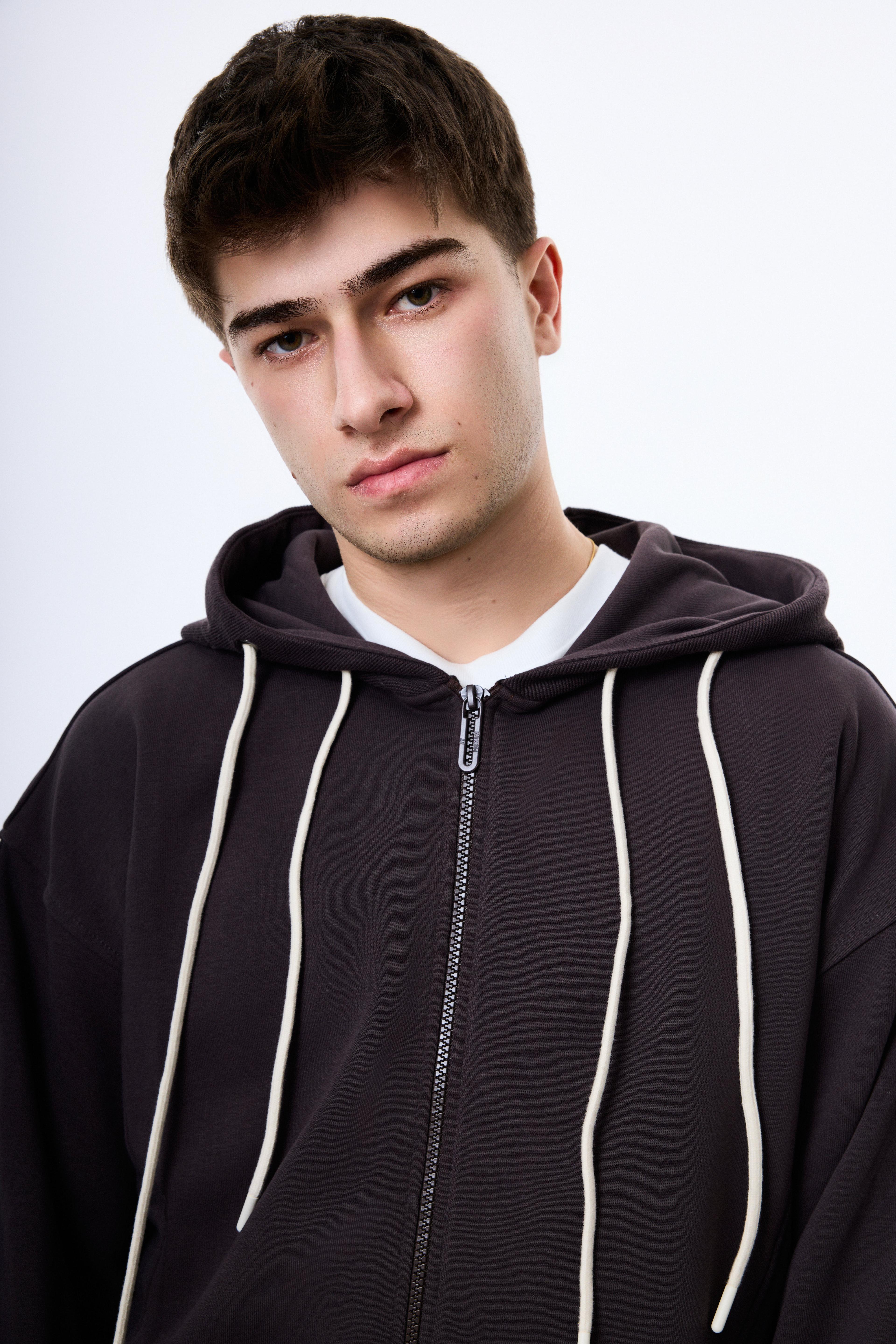 Kapüşonlu Fermuarlı Sweatshirt