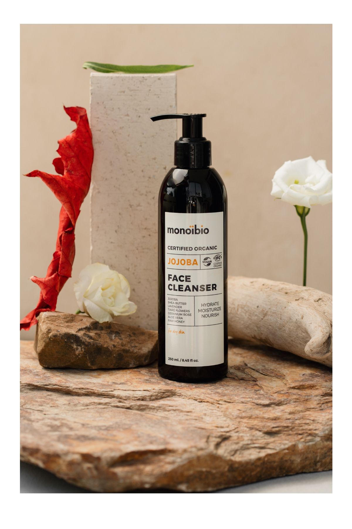 Jojoba Organik Yüz Temizleme Jeli - Hassas ve Kuru Ciltler İçin - Monoibio