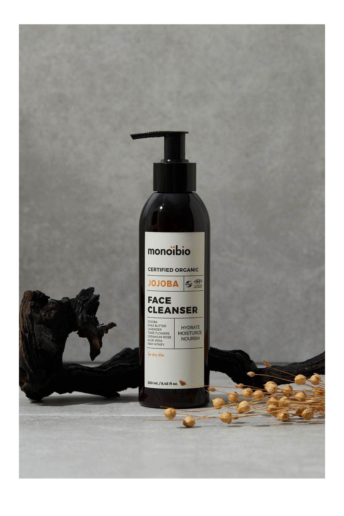 Jojoba Organik Yüz Temizleme Jeli - Hassas ve Kuru Ciltler İçin - Monoibio