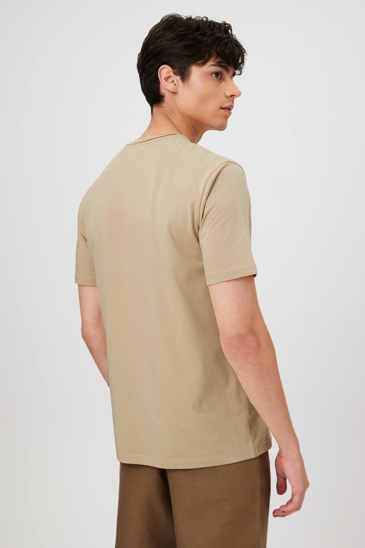Raw Edge Yaka Basic Comfort Fit T-Shirt - AÇIK KAHVE