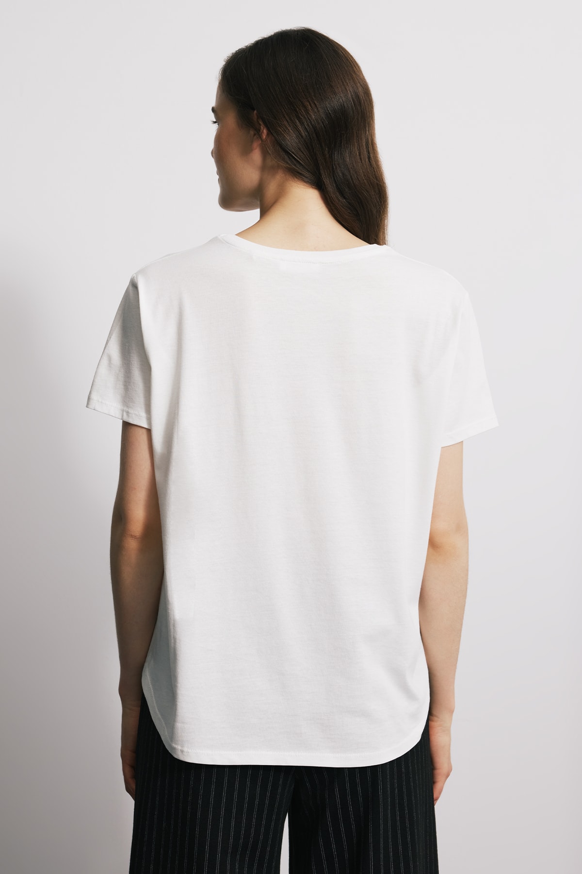 Kısa Kollu Asimetrik Kadın Tshirt - EKRU