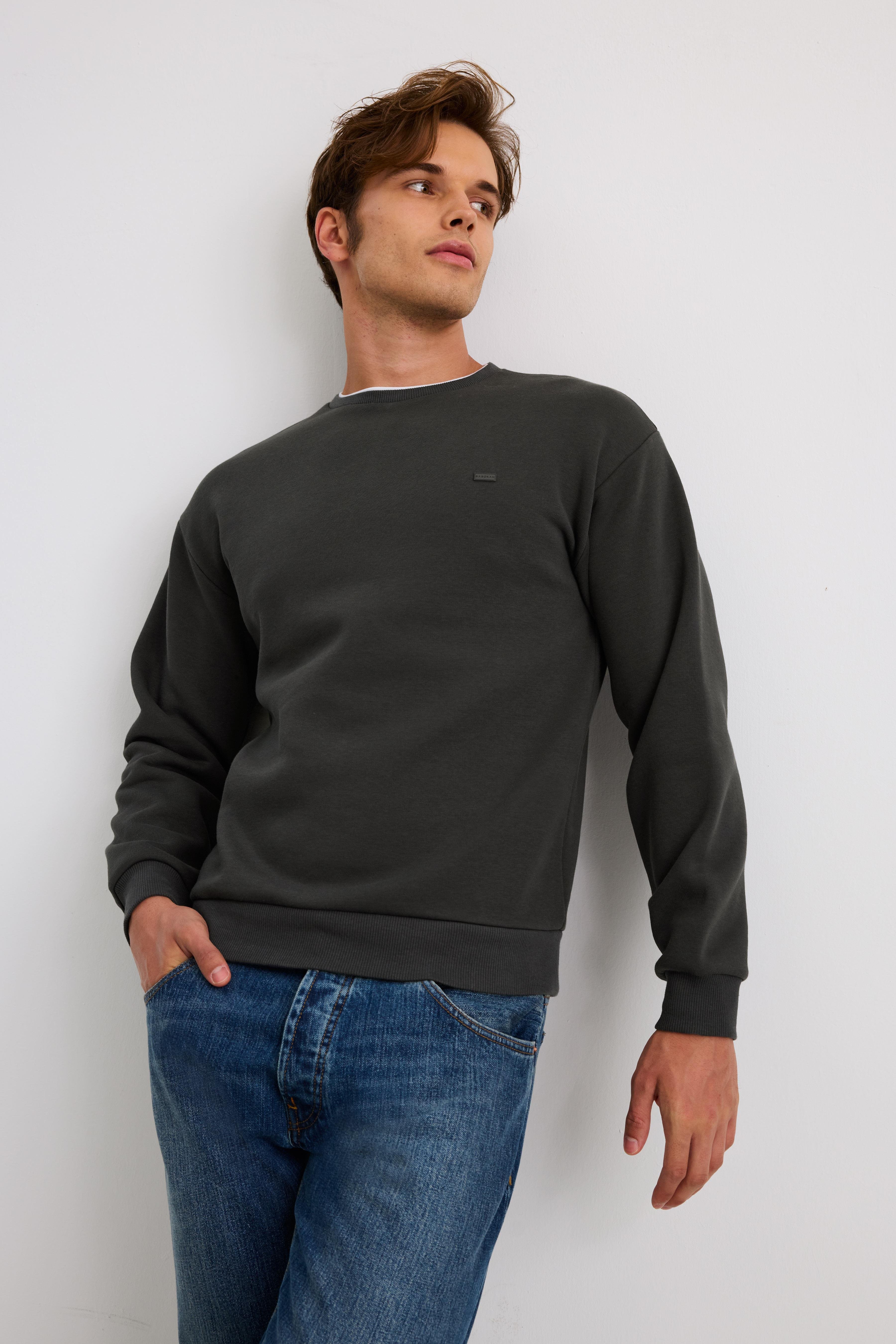 Çift Yaka Comfort Sweatshirt