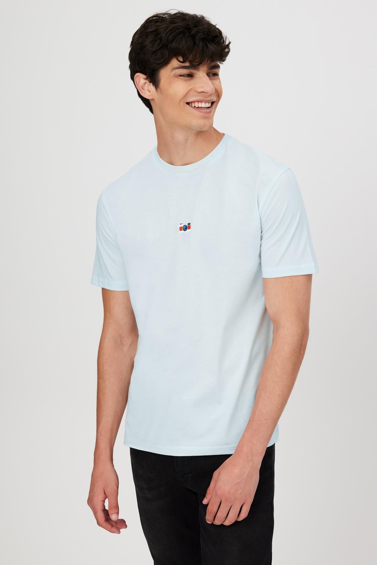 Obje Nakışlı Comfort Fit T-Shirt - AÇIK MAVİ