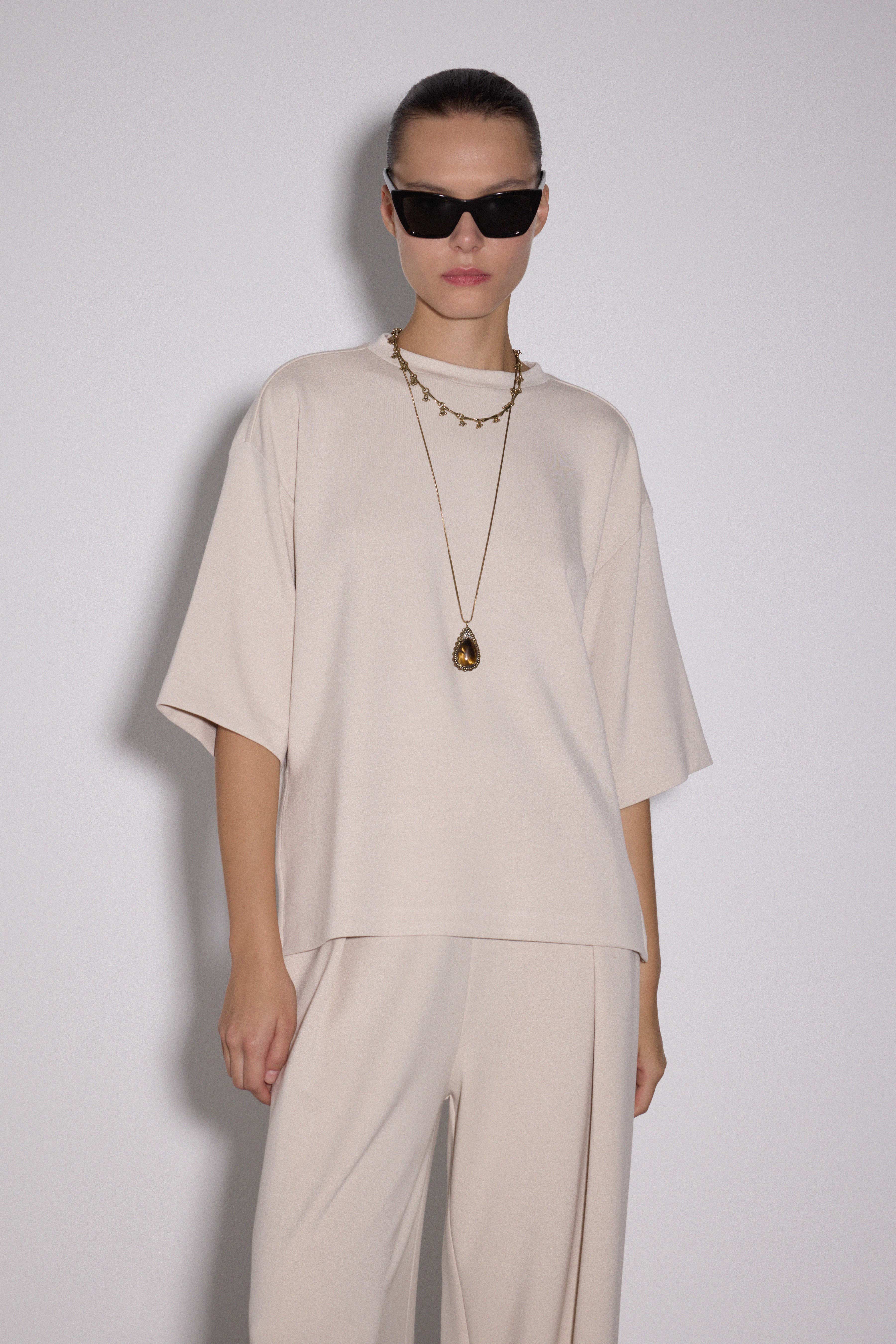 Yırtmaçlı Loose Fit Modal T-Shirt - TAŞ