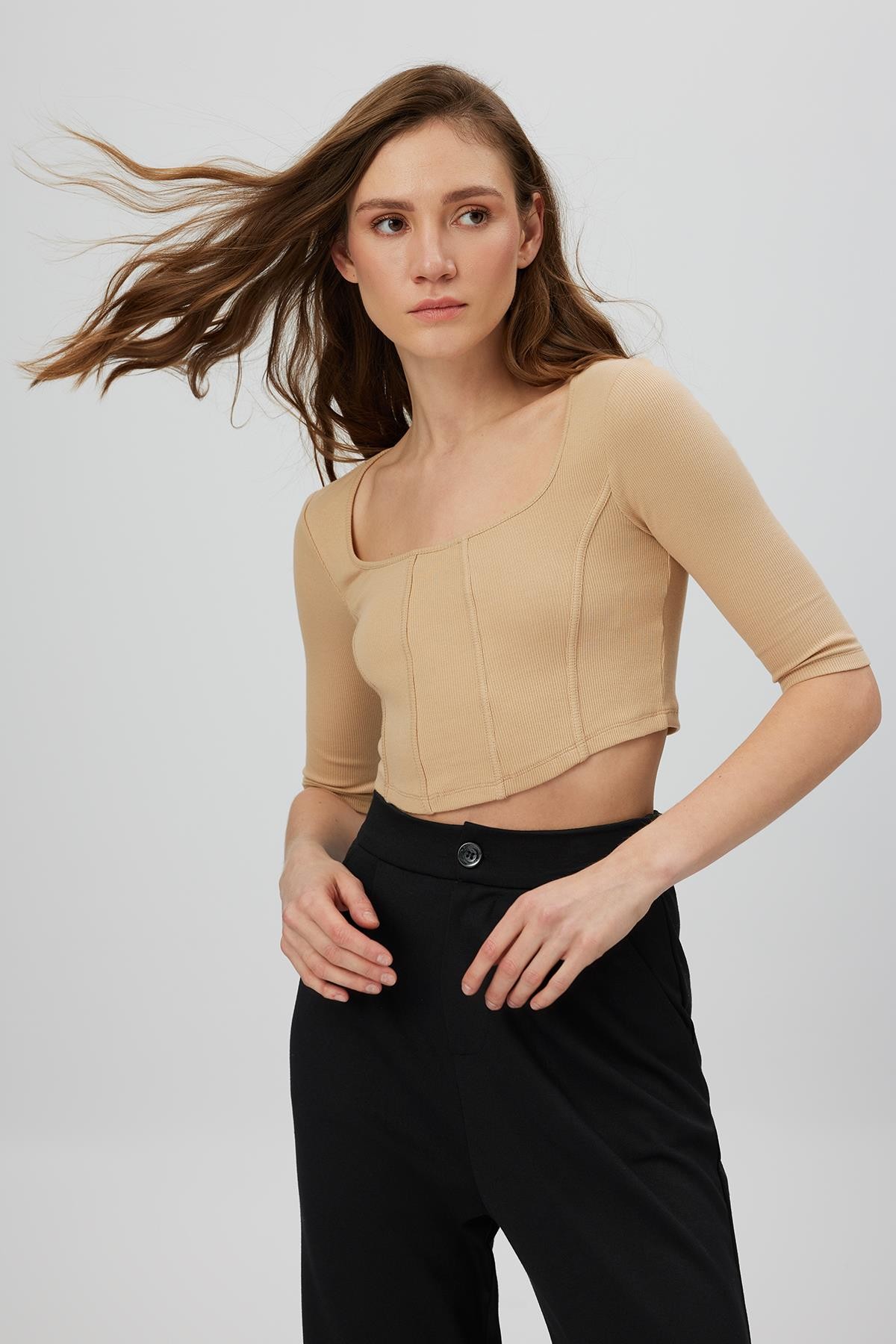 Korse Kısa Kol Crop Top