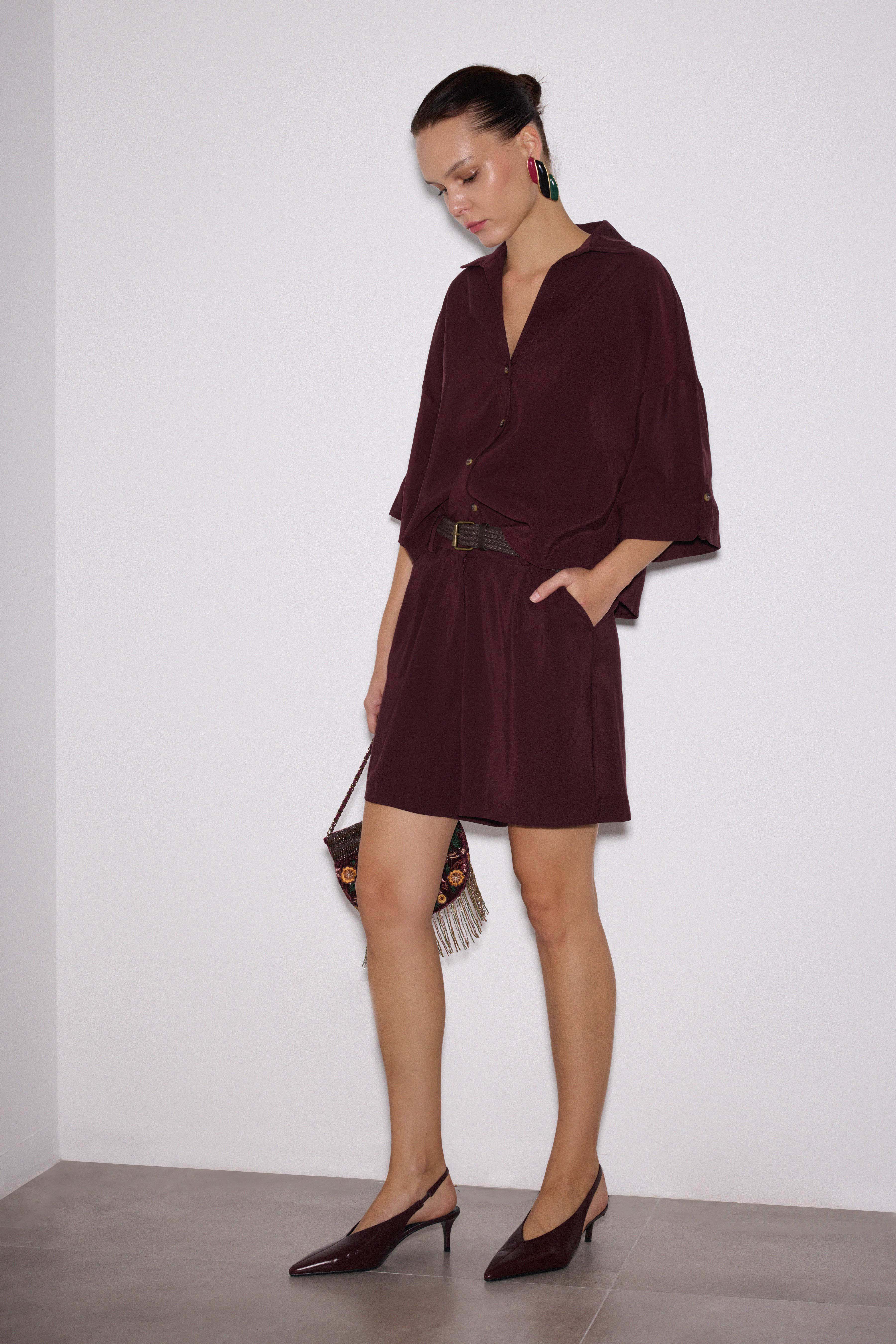 Kemerli Modal Şehir Boy Şort - BORDO