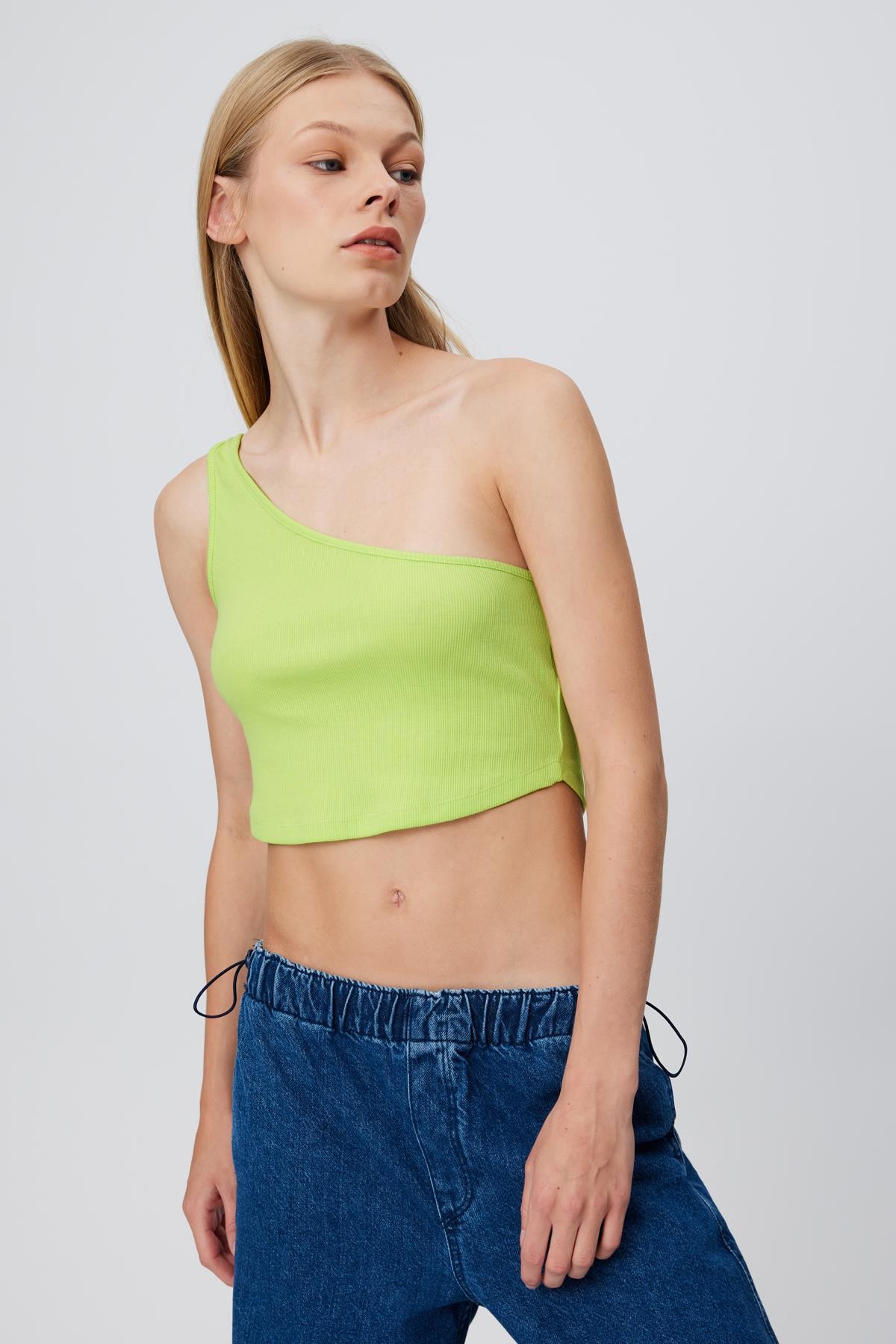 Tek Omuz Asimetrik Kaşkorse Crop Top - YEŞİL