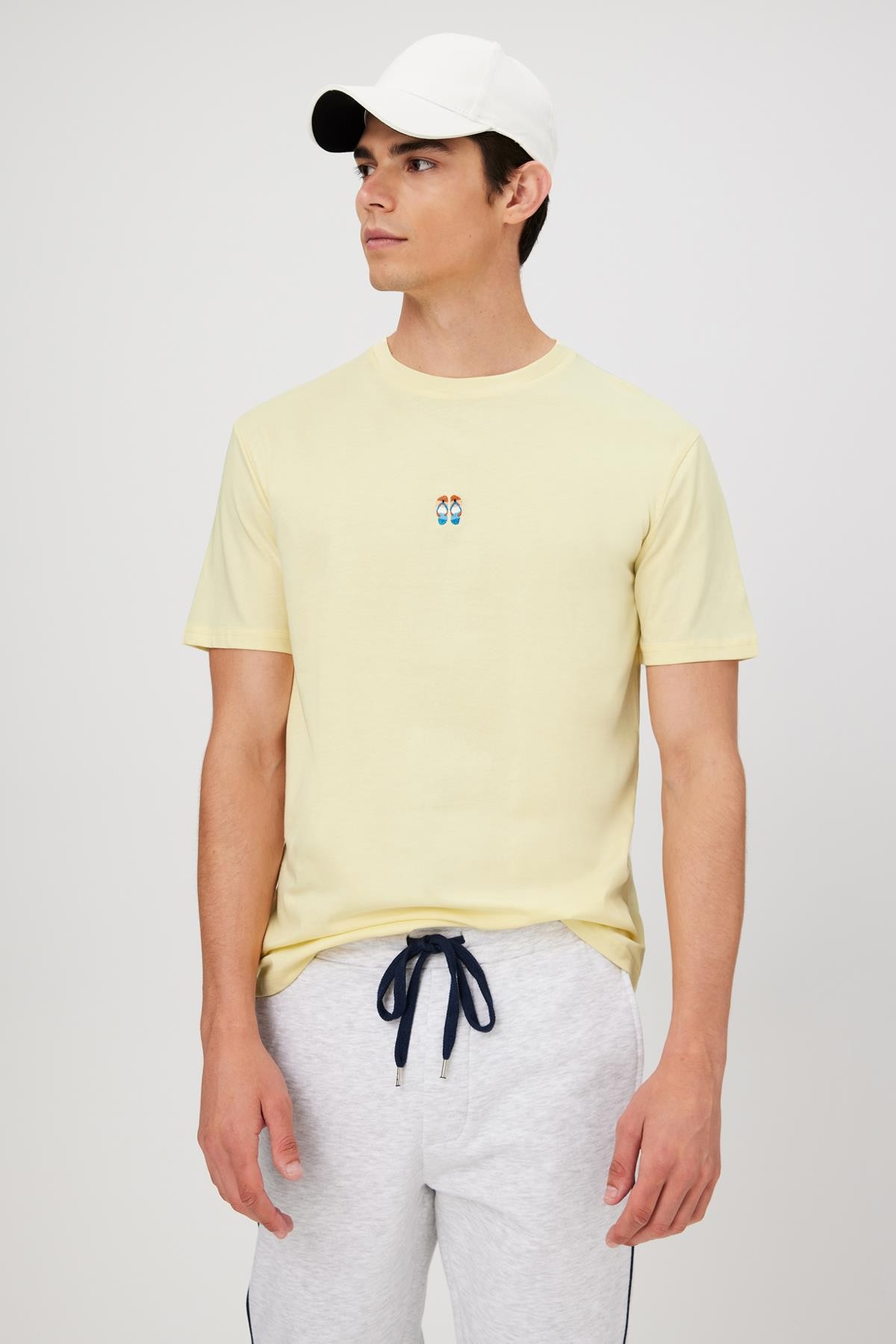 Obje Nakışlı Comfort Fit T-Shirt - SARI