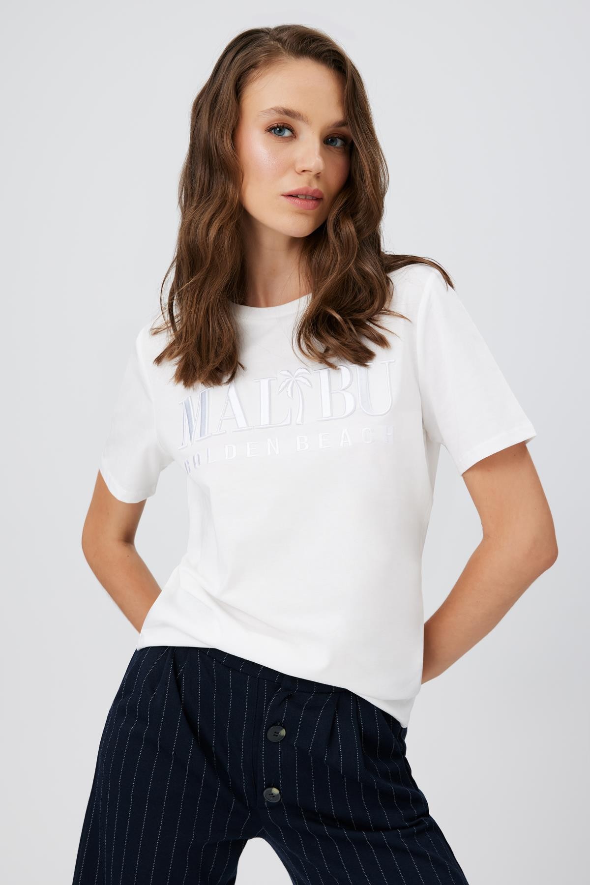 Eva Nakışlı Basic Kısa Kol T-Shirt