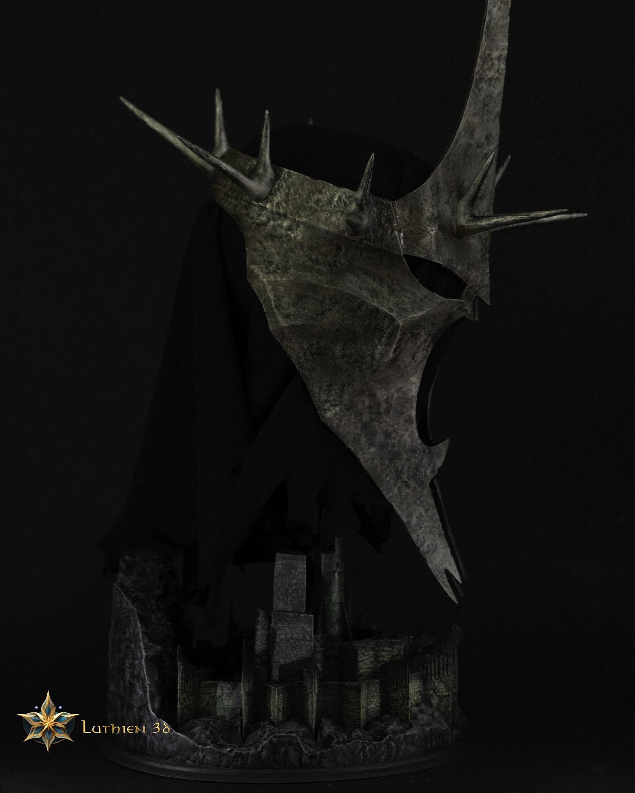 The Witch King Of Angmar Helmet Bust