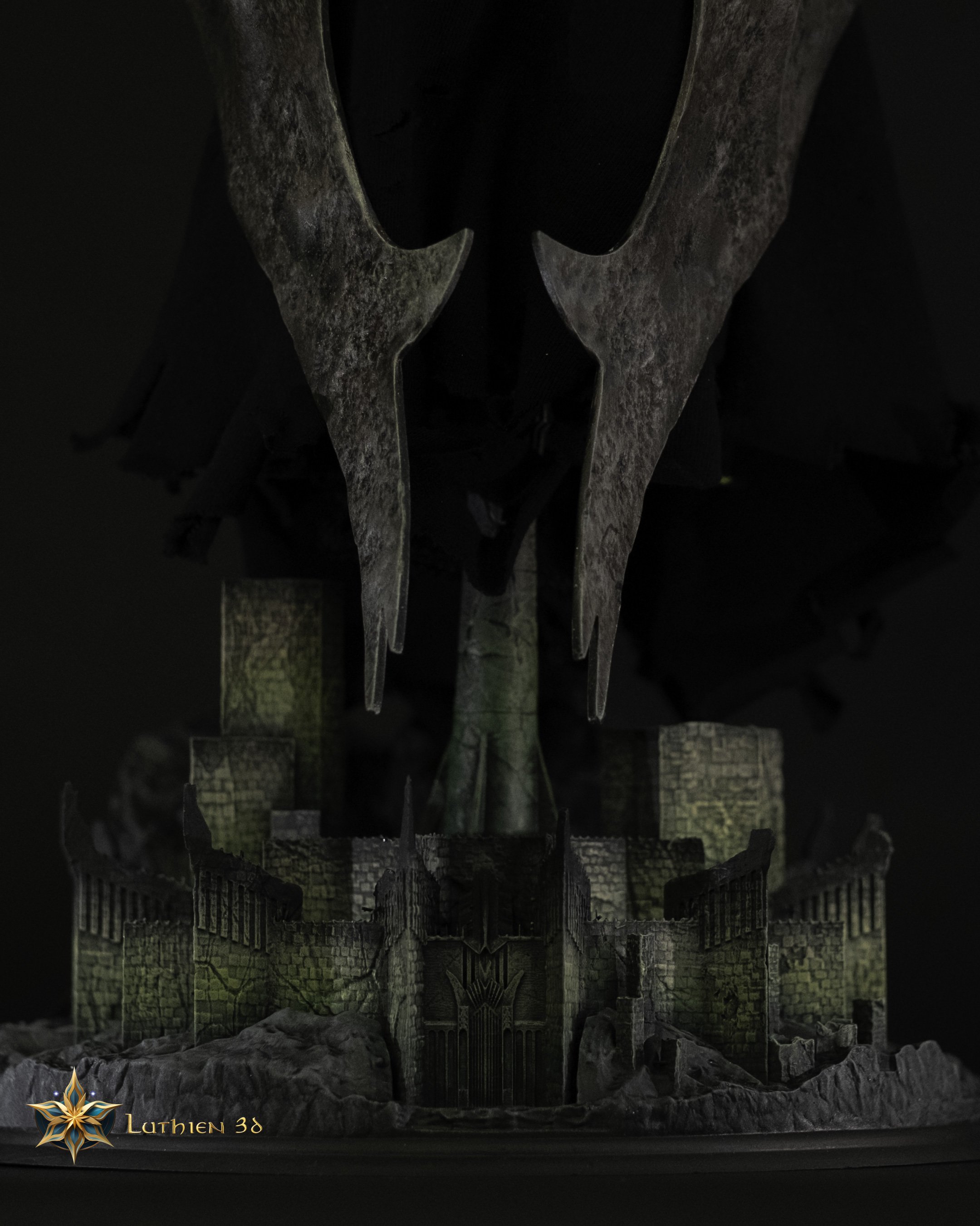 The Witch King Of Angmar Helmet Bust