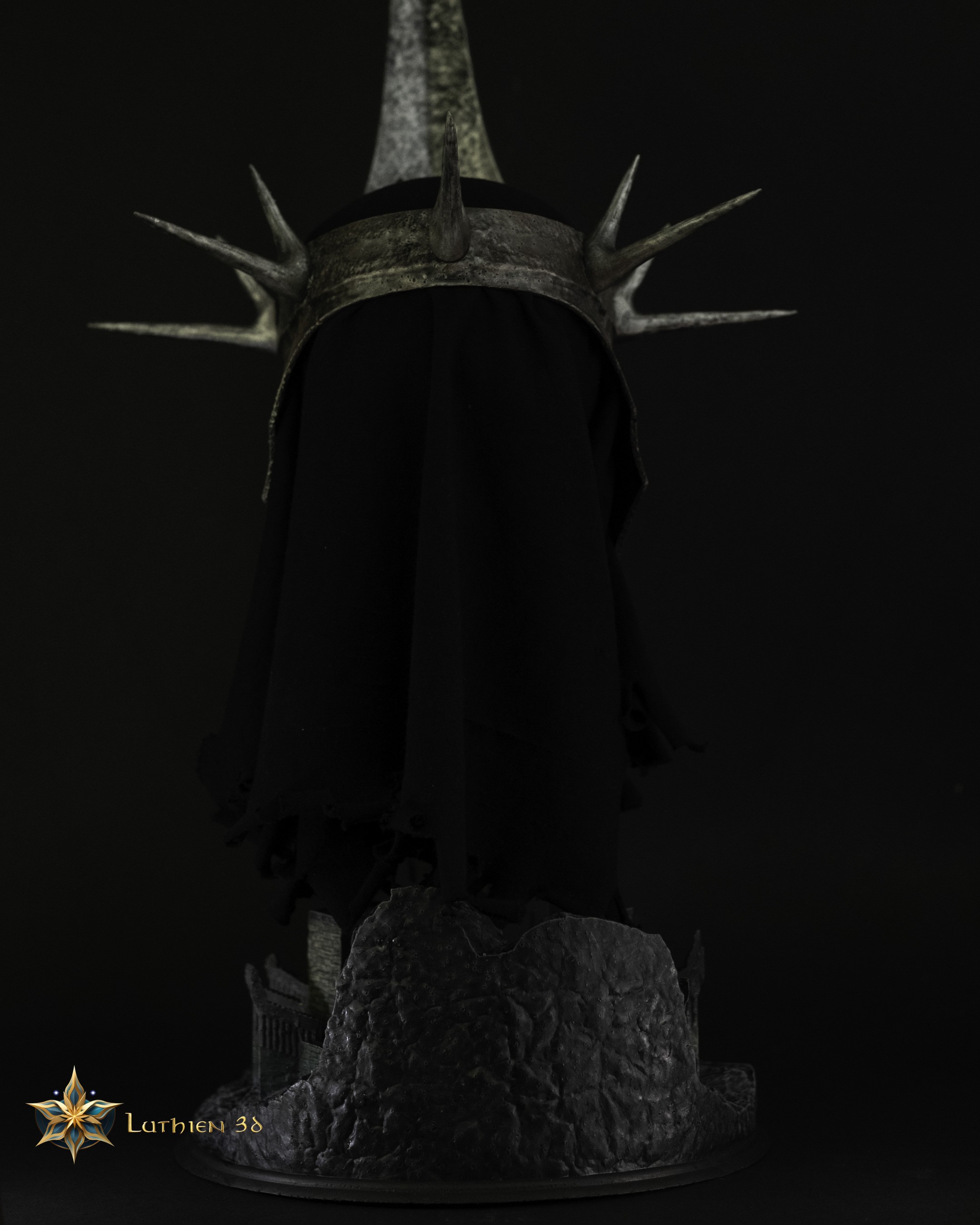 The Witch King Of Angmar Helmet Bust