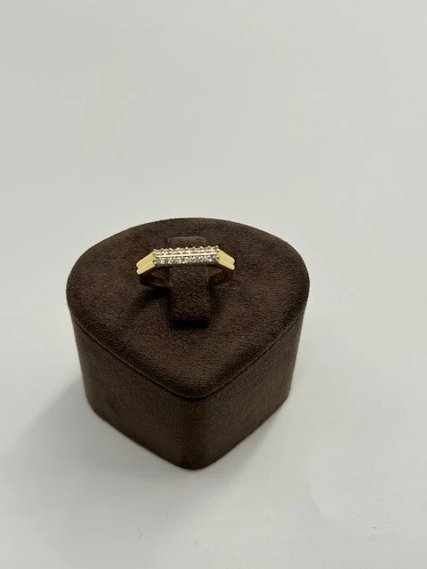 BT-202555 KÖŞELİ MODELLİ TAŞ DETAYLI YÜZÜK AYARLANABİLİR