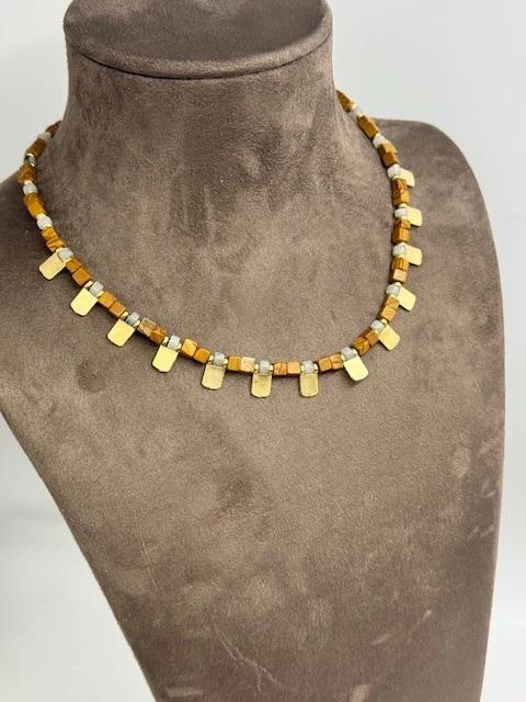 DS-2025260 KAHVE DOĞAL TAŞ GOLD DETAY KOLYE