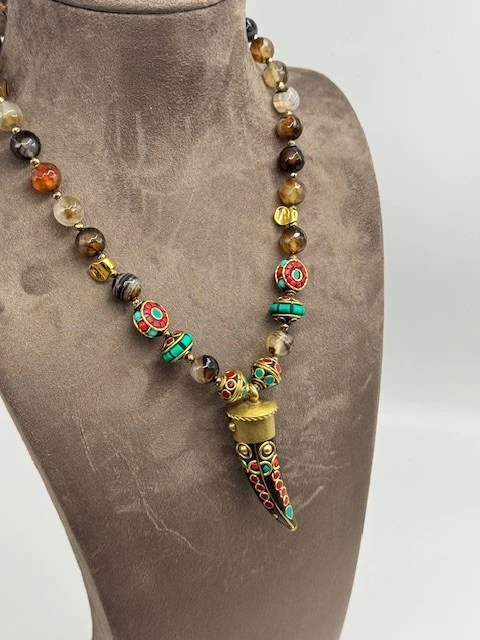 DS-2025675 FİL DİŞİ UÇ MODEL DOĞAL TAŞ KOLYE