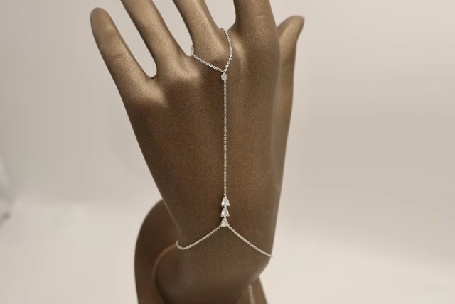 DM-202565 ORTASI ÜÇGEN TAŞLI ŞAHMERAN