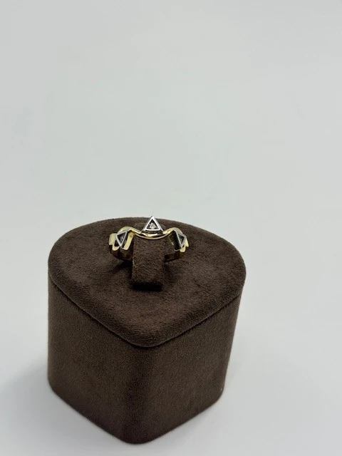 BT-202575 ÜÇGEN DETAYLI YÜZÜK AYARLANABİLİR