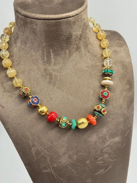 DS-2025595 RENKLİ DOĞAL TAŞ KOLYE