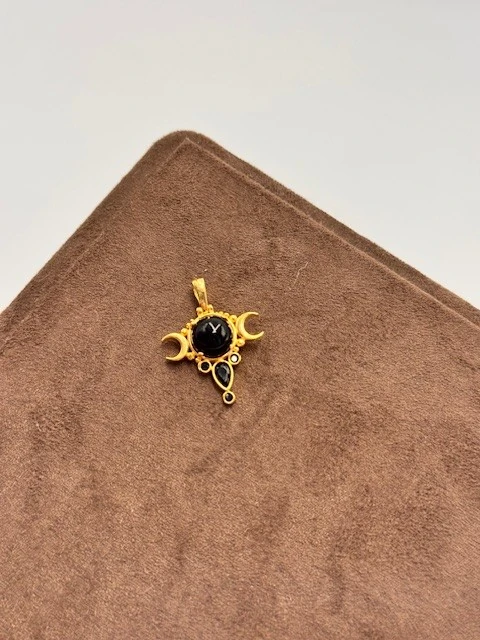 AR-2025350 SİYAH DETAY KOLYE UCU 925 AYAR GÜMÜŞ