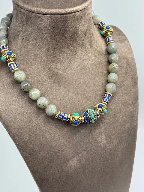 DS-2025595 LACİ DETAYLI DOĞAL TAŞ KOLYE