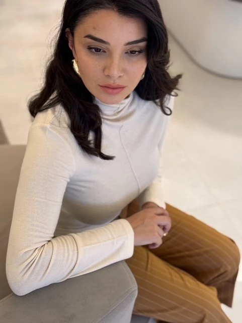 DL-202531391 DİK YAKA UZUN KOLLU TOP TAŞ RENGİ