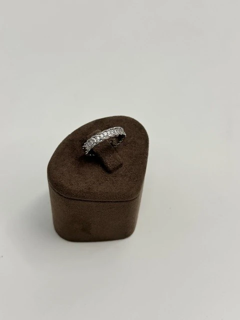 BT-202555 GÜMÜŞ RENK KENDİNDEN TAŞLI DÜZ YÜZÜK AYARLANABİLİR